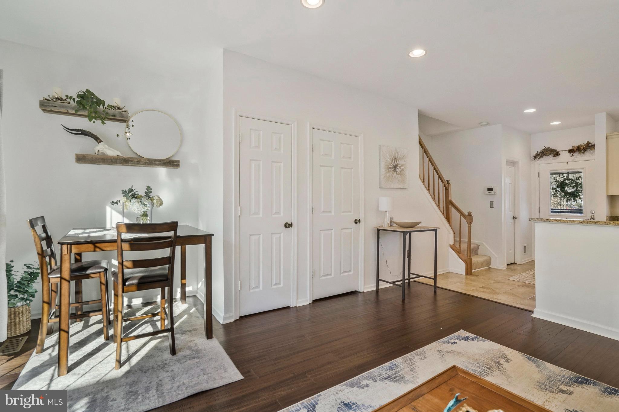 WOODSTONE - Residential