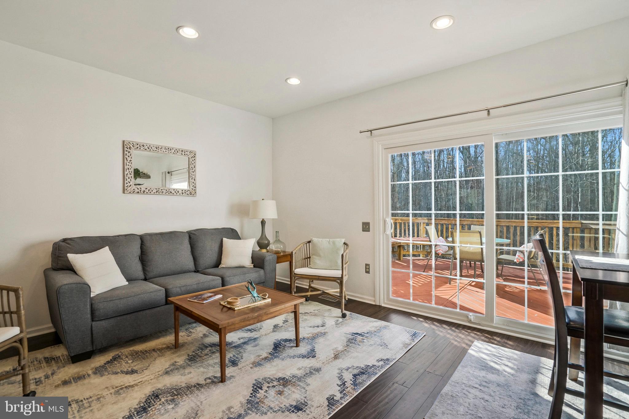 WOODSTONE - Residential