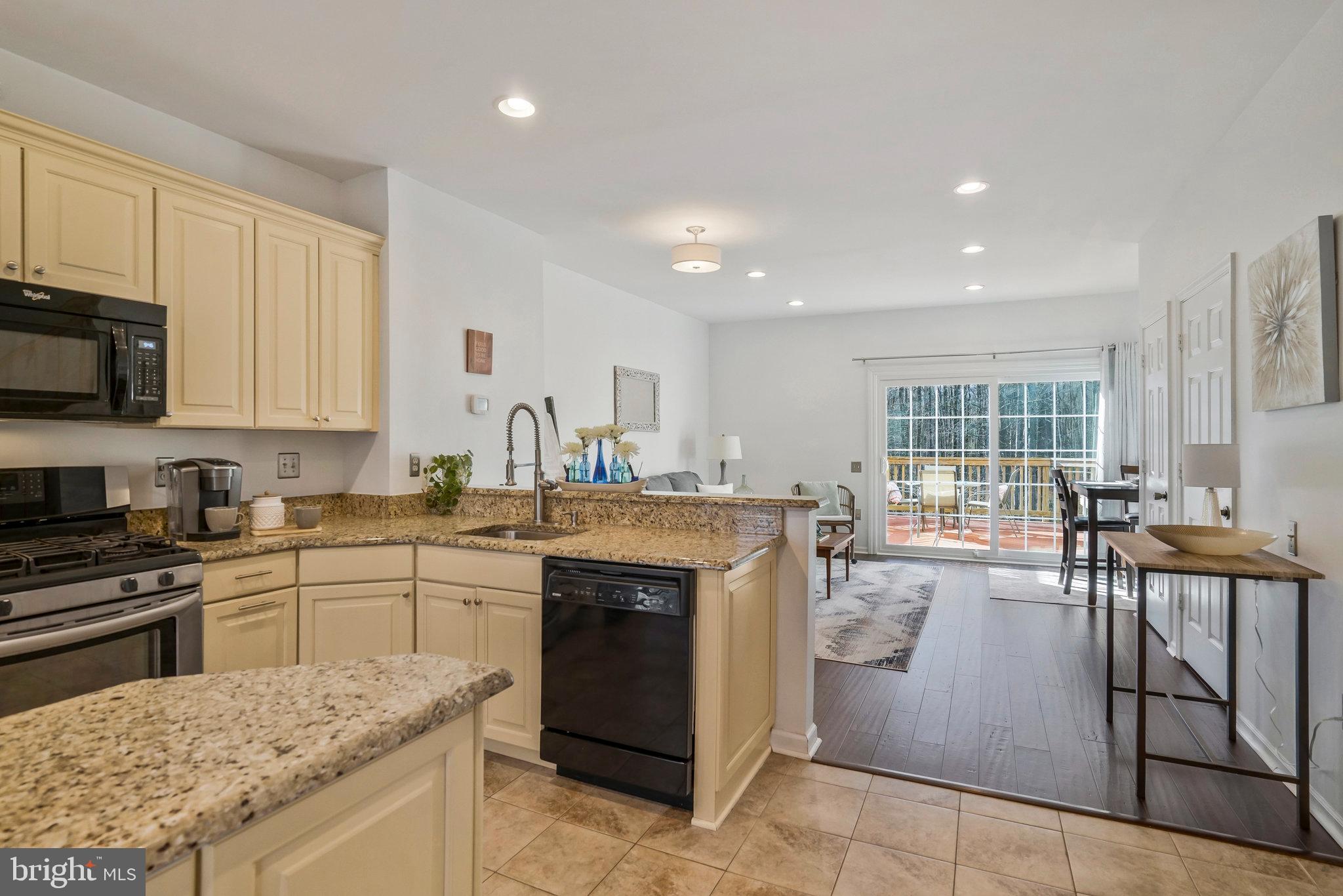 WOODSTONE - Residential