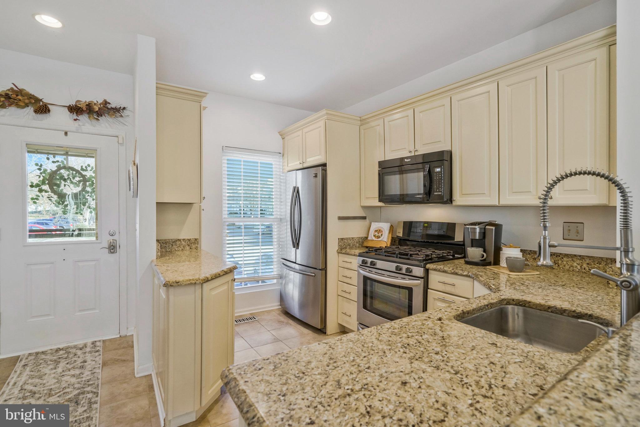 WOODSTONE - Residential