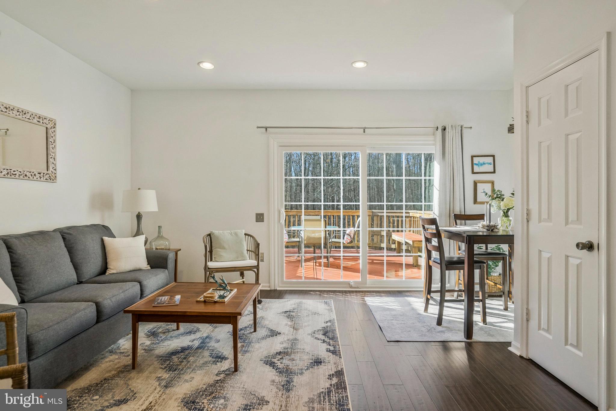 WOODSTONE - Residential