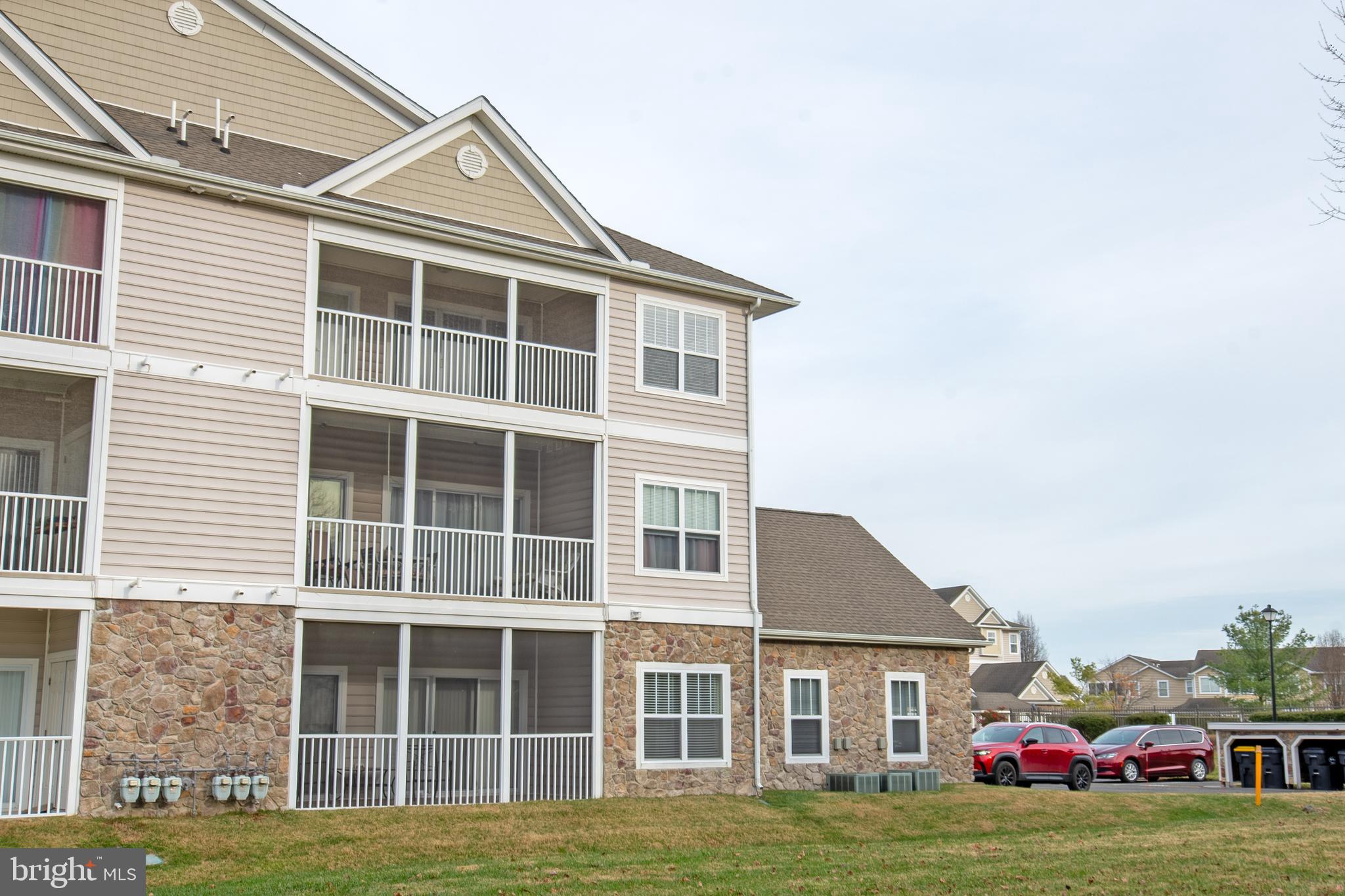 3803K S SAGAMORE DRIVE 3811K