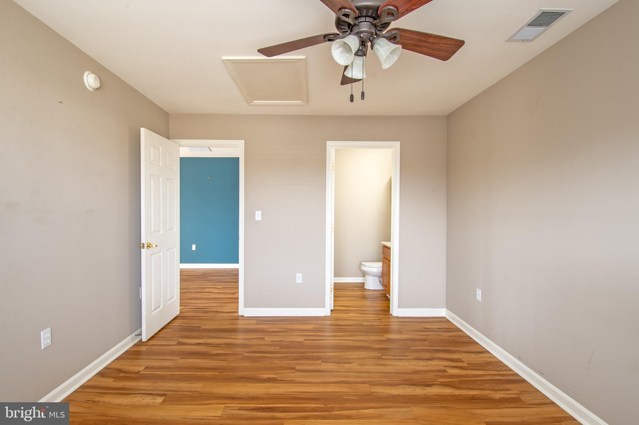 HEARTHSTONE MANOR - Residential