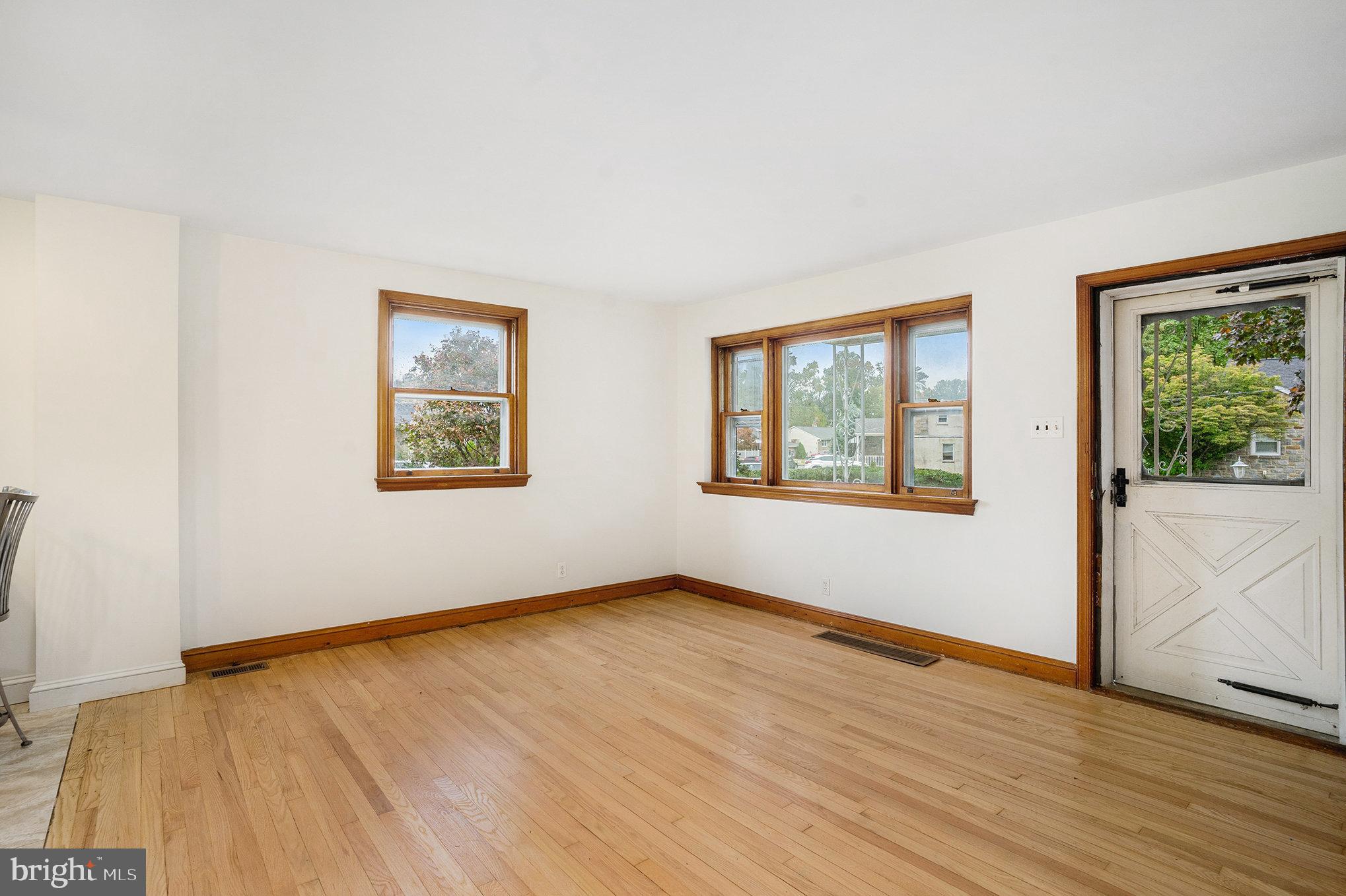 MILMONT PARK - Residential