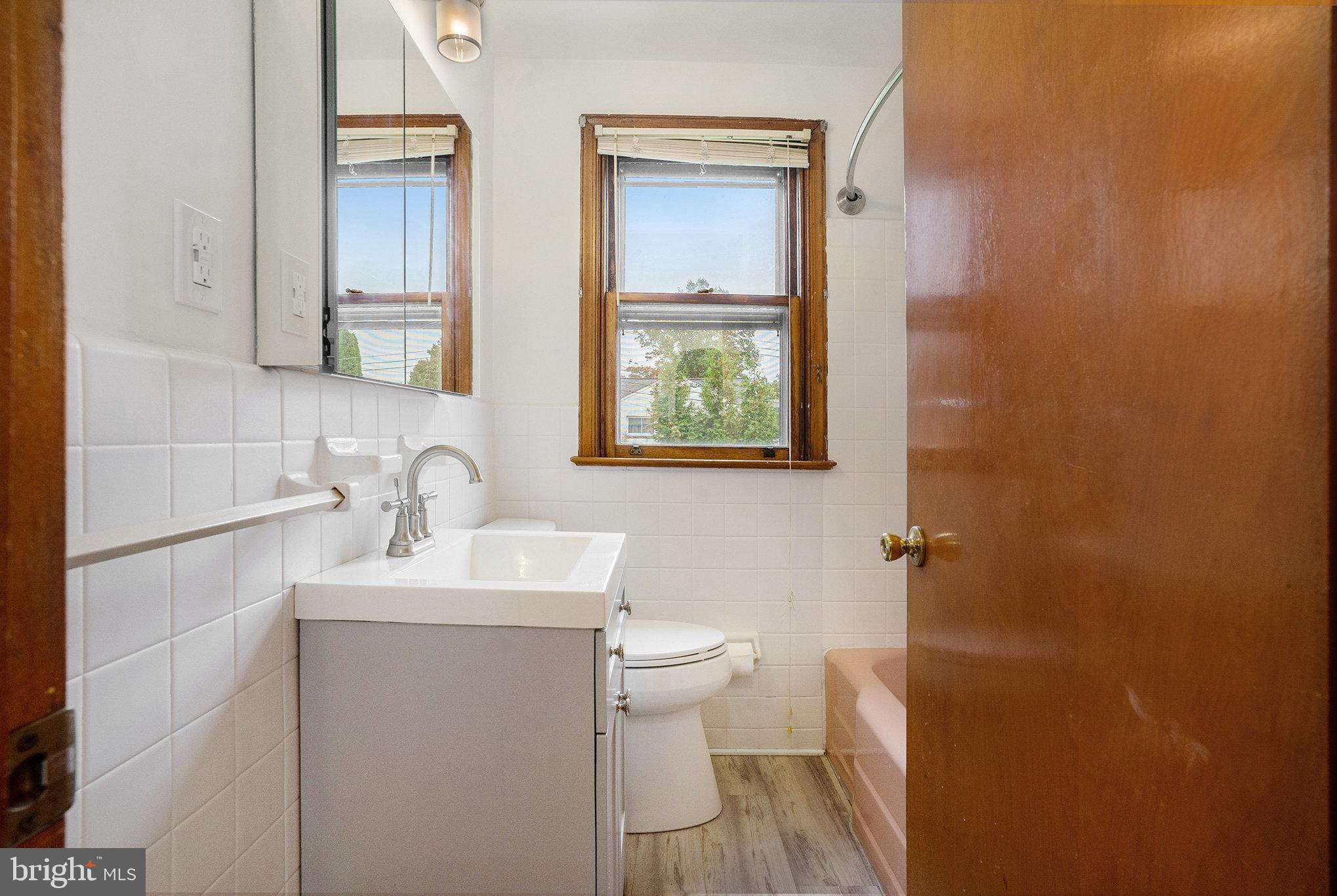 MILMONT PARK - Residential