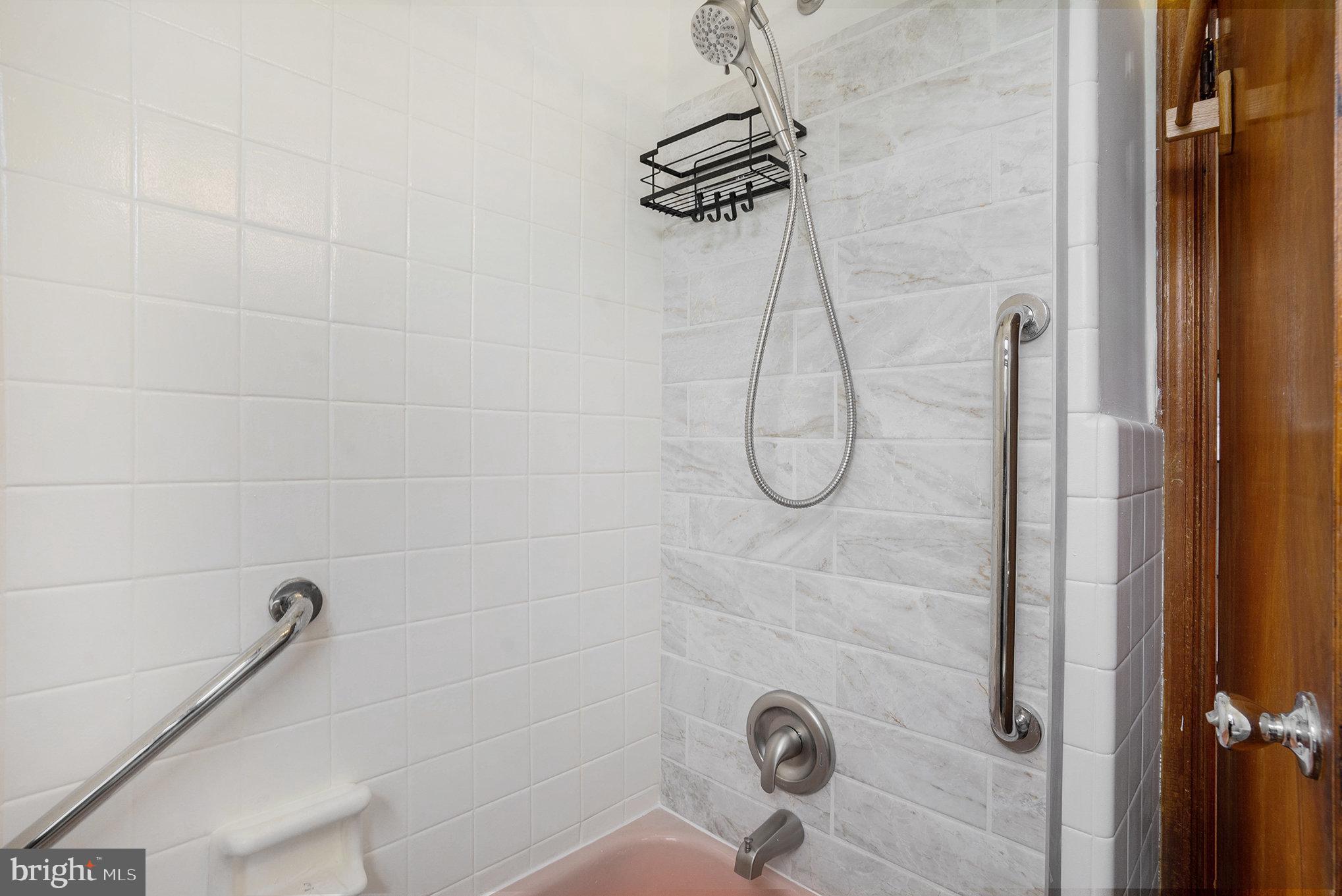 MILMONT PARK - Residential