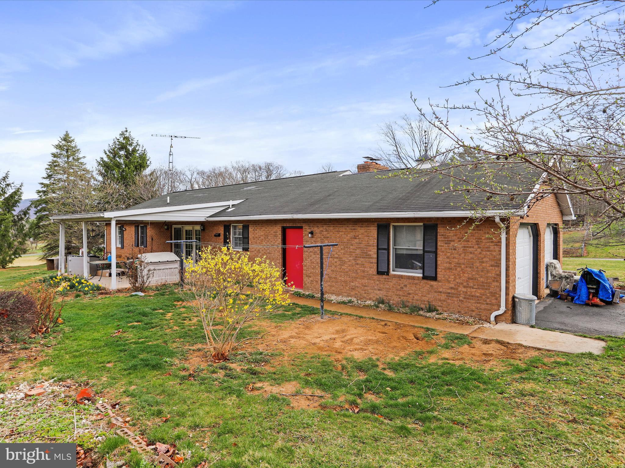 CLEAR SPRING - Residential