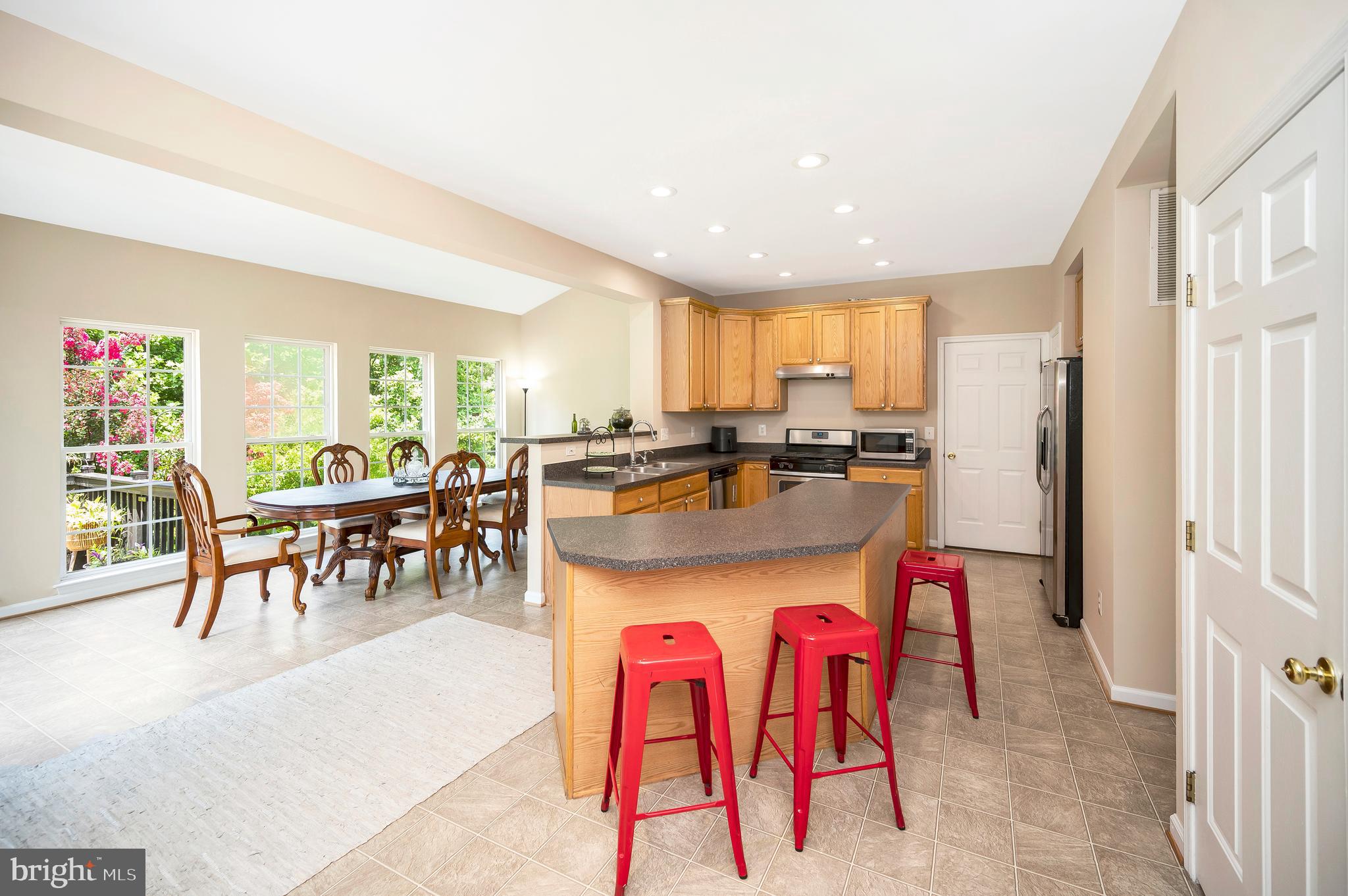17698 AVENEL LANE