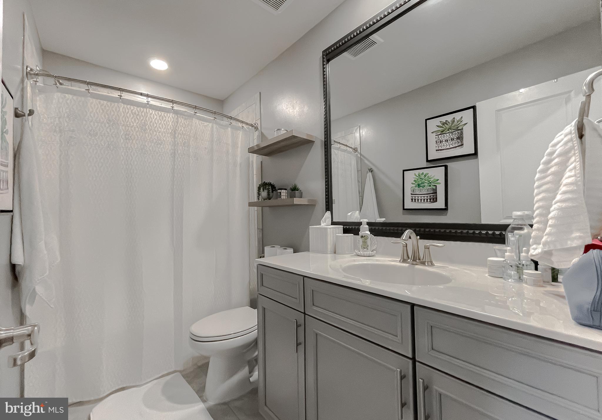 WOODS OF MYRTLE POINT - Residential Lease