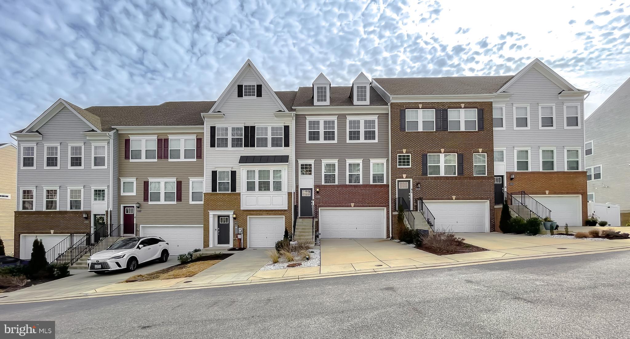 WOODS OF MYRTLE POINT - Residential Lease