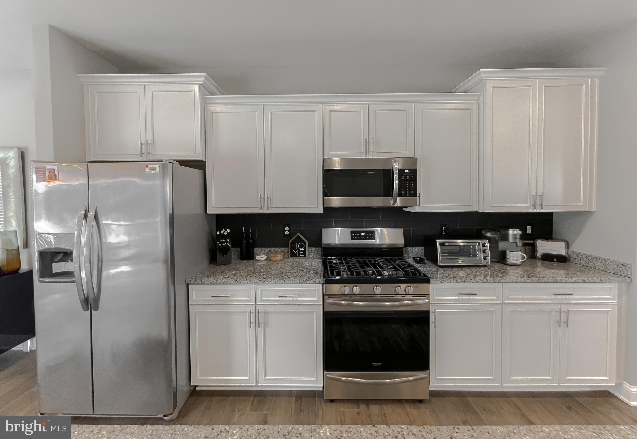 WOODS OF MYRTLE POINT - Residential Lease