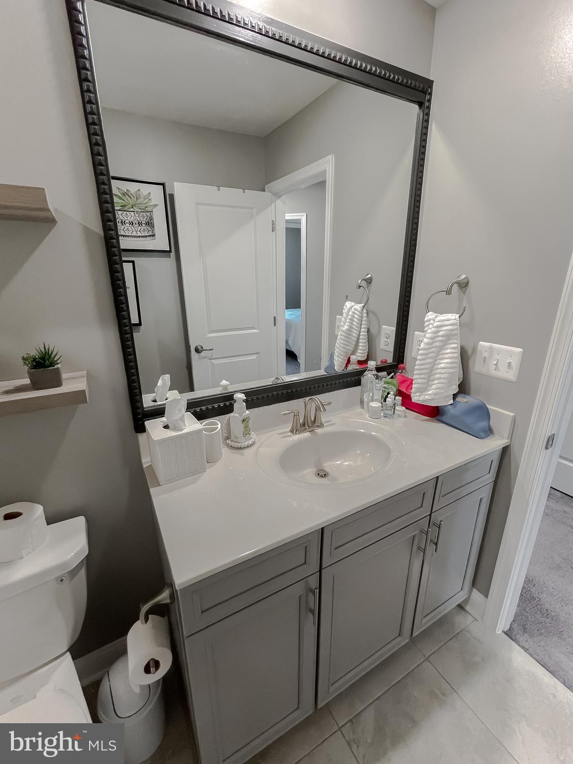 WOODS OF MYRTLE POINT - Residential Lease