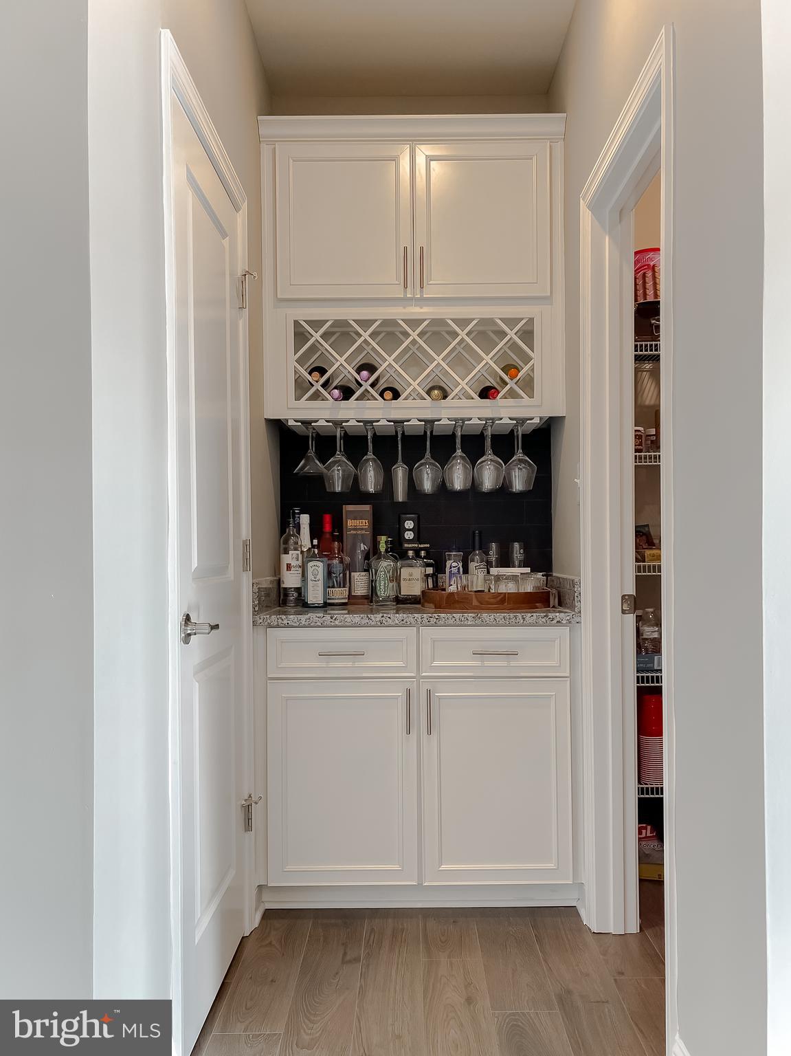 WOODS OF MYRTLE POINT - Residential Lease