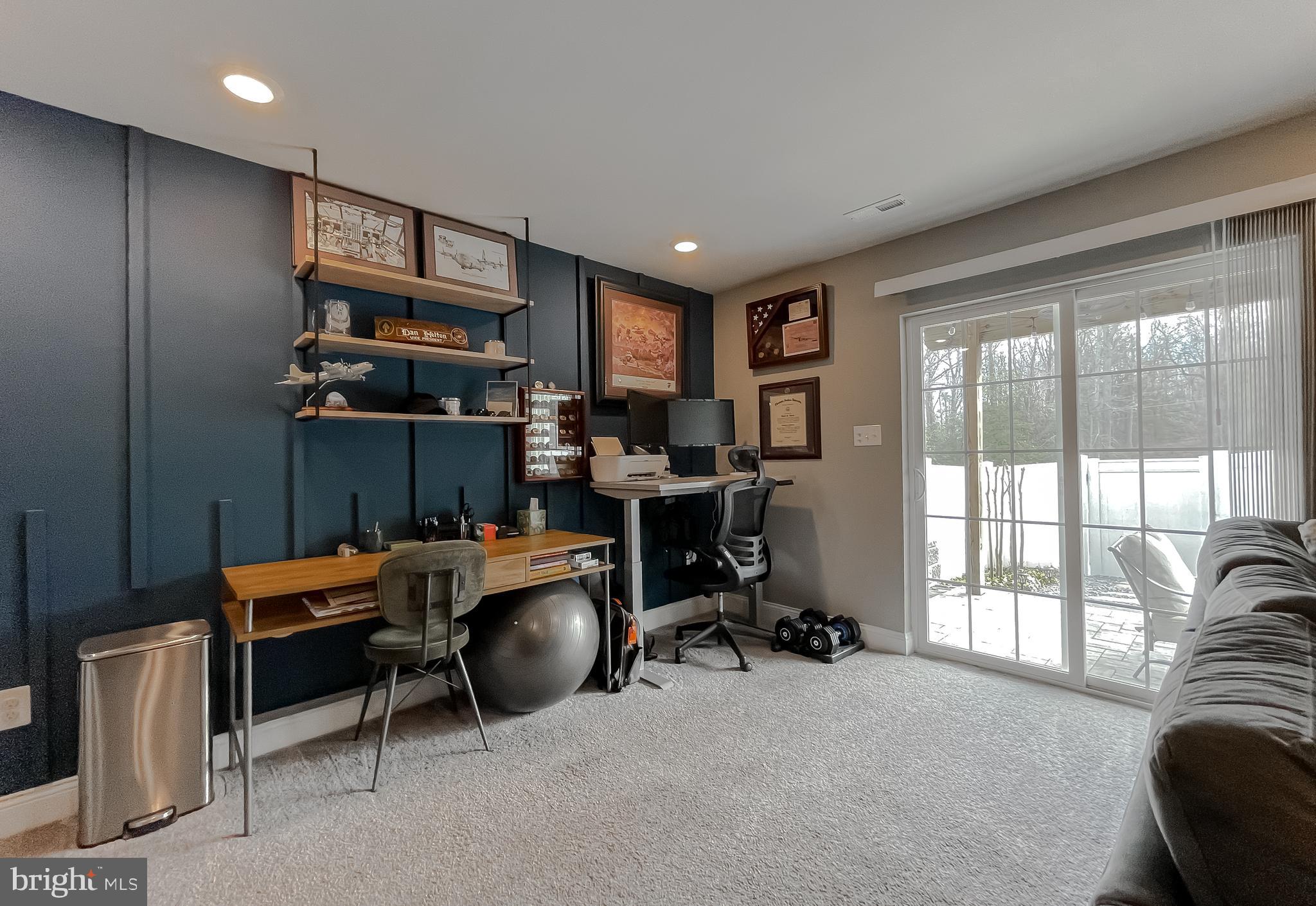 WOODS OF MYRTLE POINT - Residential Lease