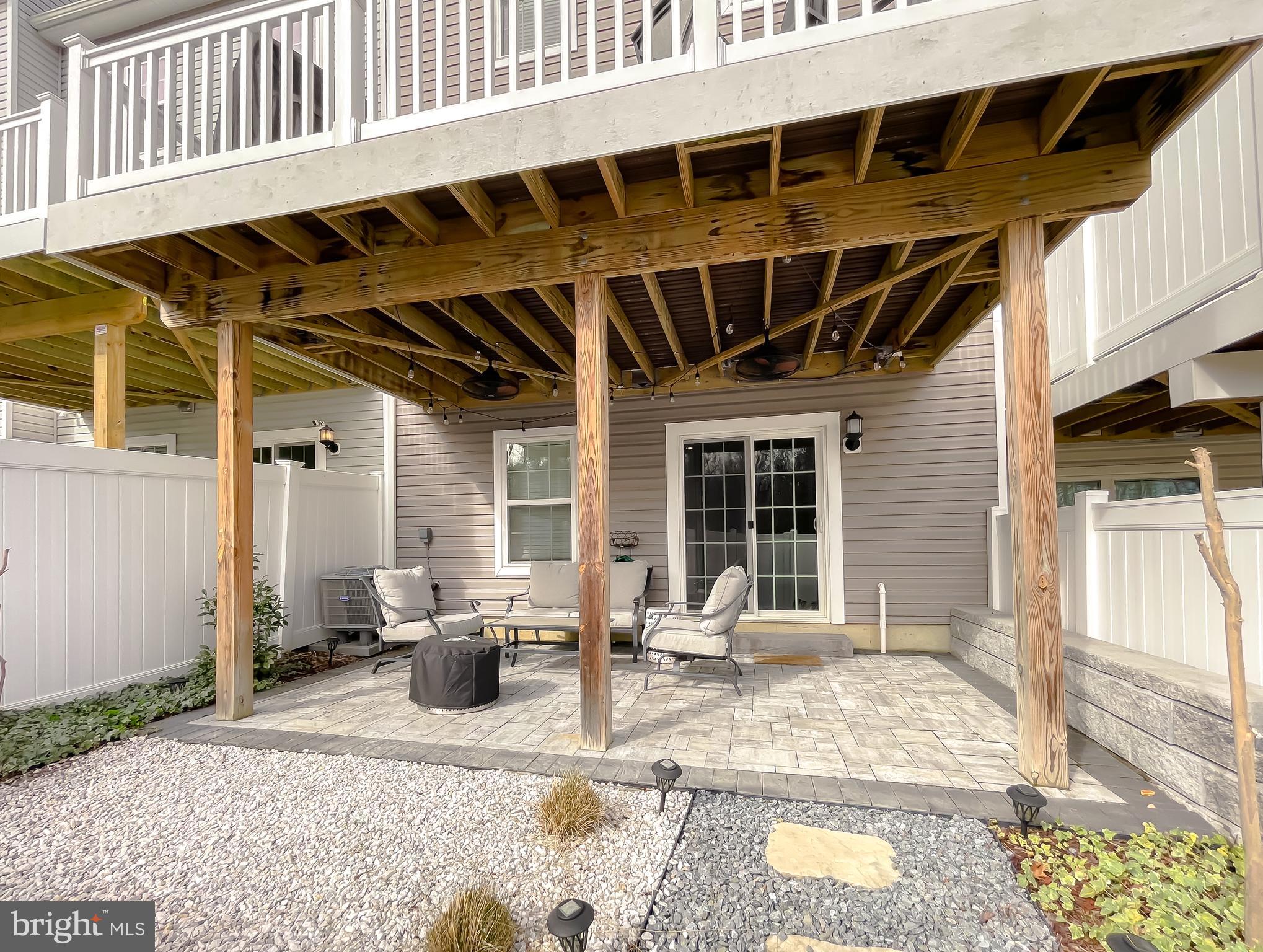 WOODS OF MYRTLE POINT - Residential Lease