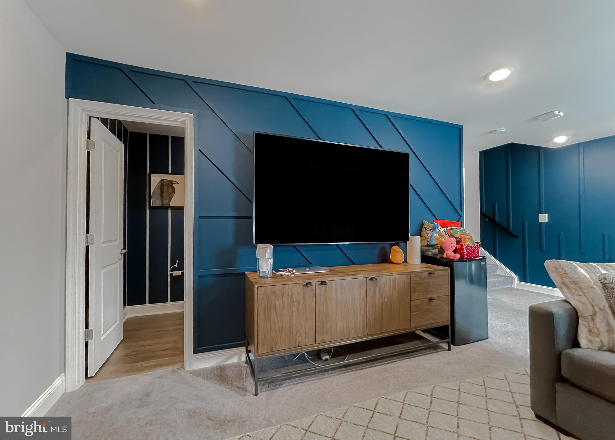 WOODS OF MYRTLE POINT - Residential Lease