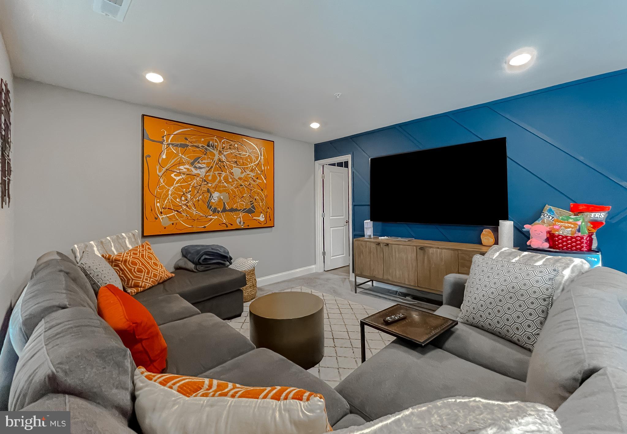 WOODS OF MYRTLE POINT - Residential Lease