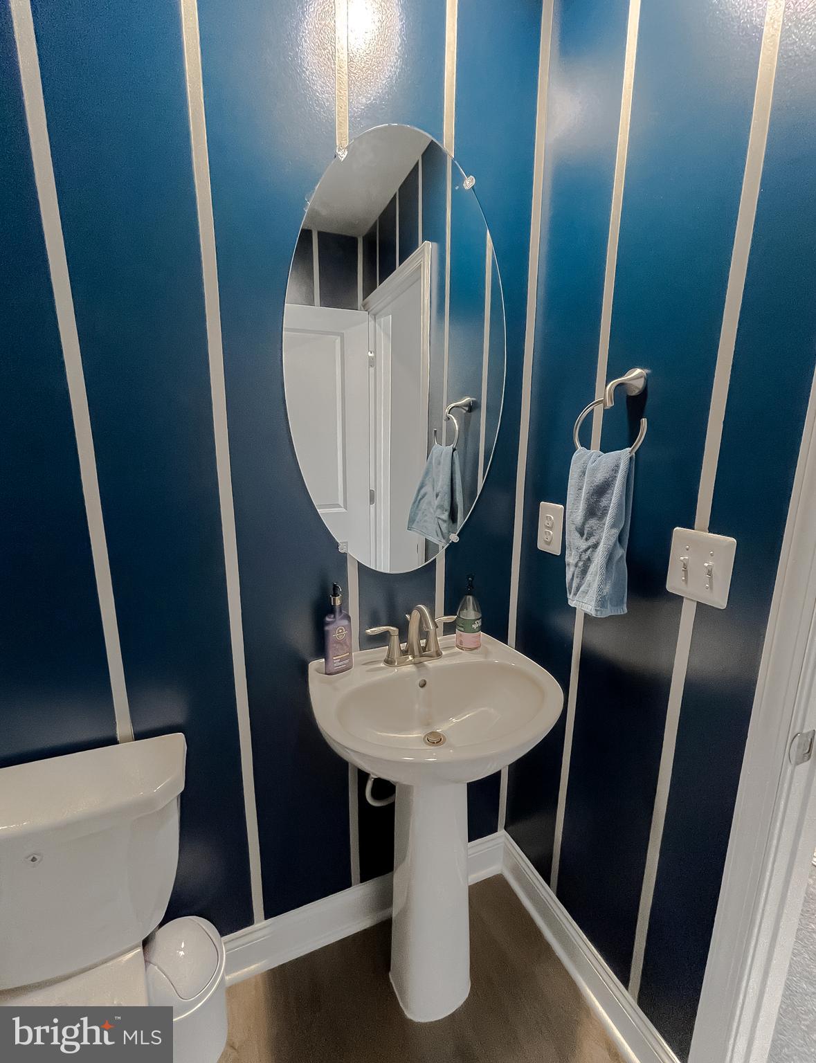 WOODS OF MYRTLE POINT - Residential Lease