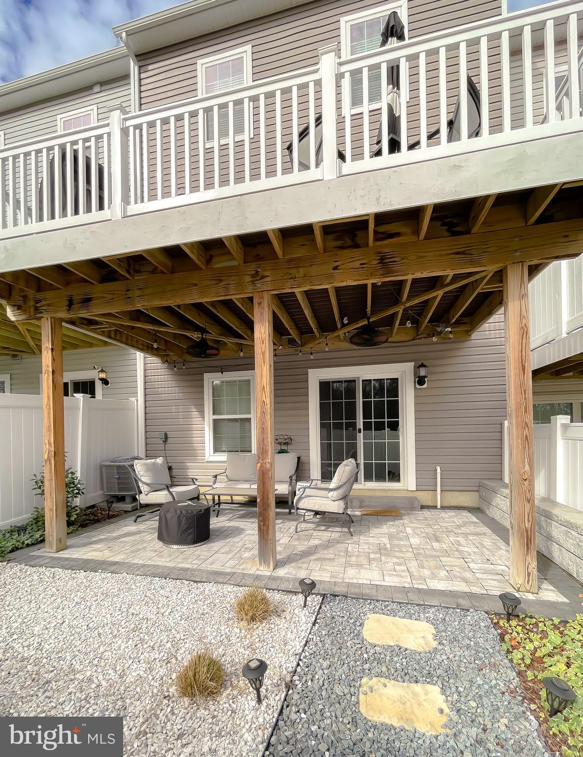 WOODS OF MYRTLE POINT - Residential Lease