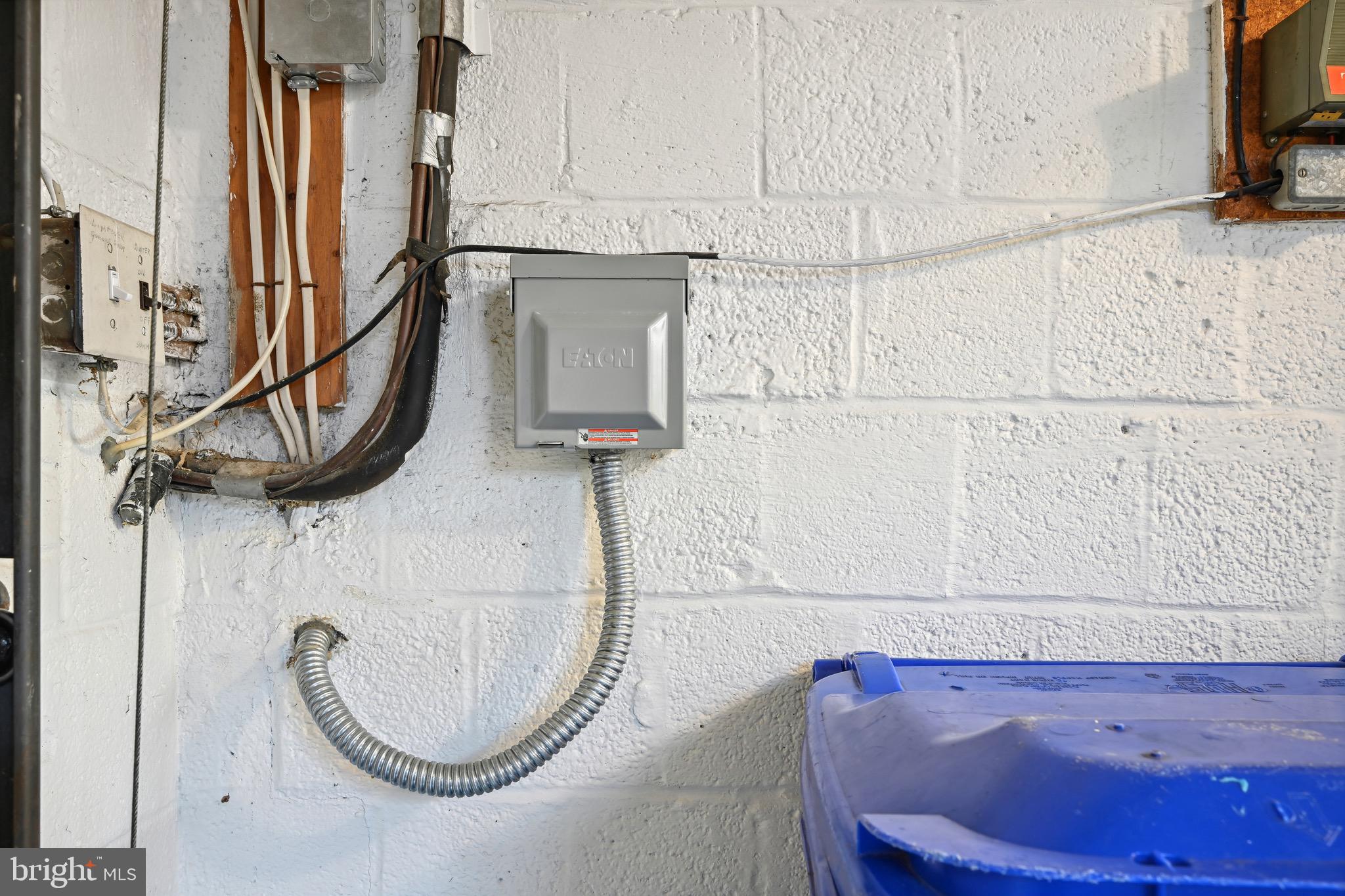 WESTMORELAND HILLS - Residential