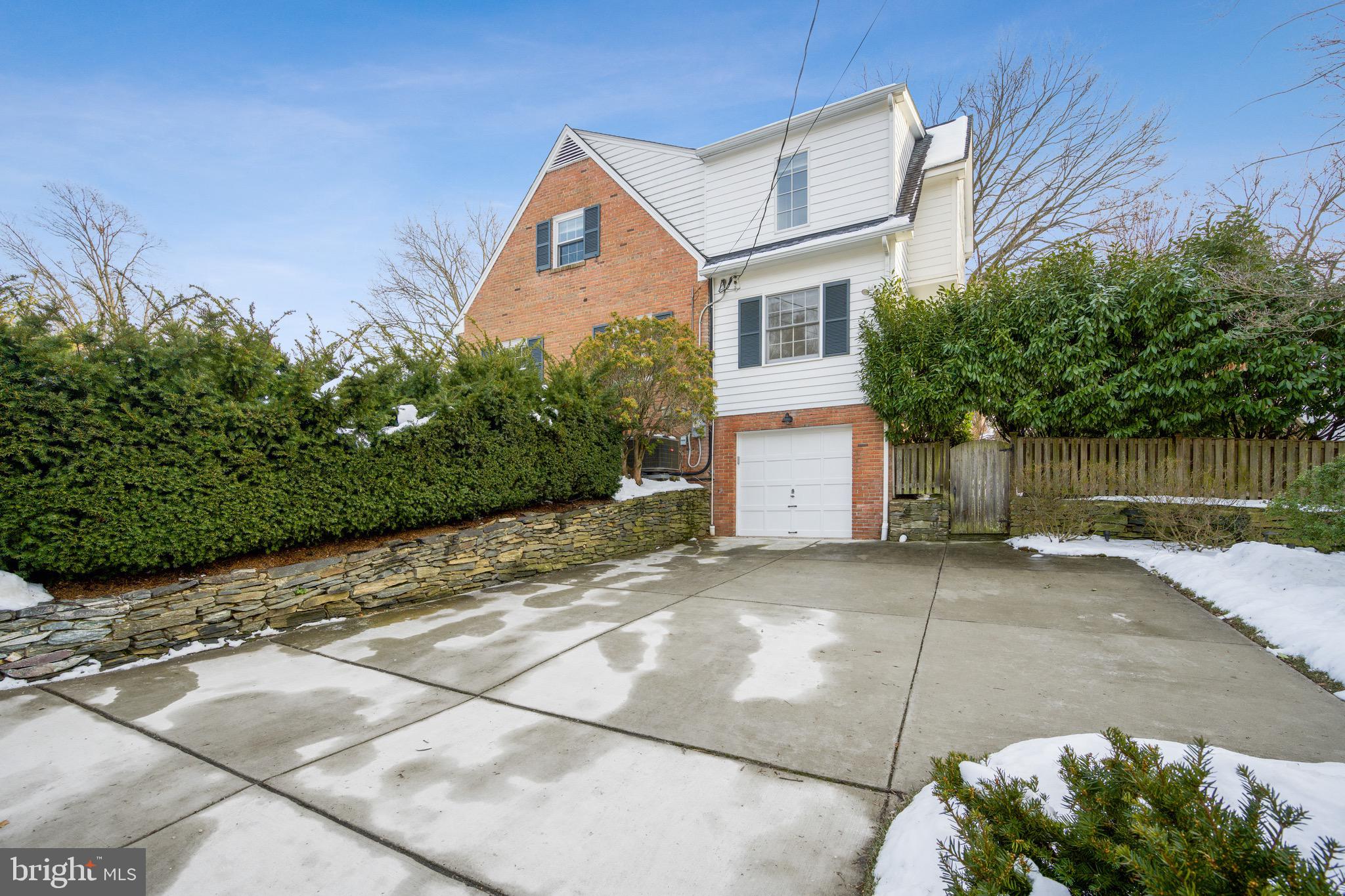 WESTMORELAND HILLS - Residential