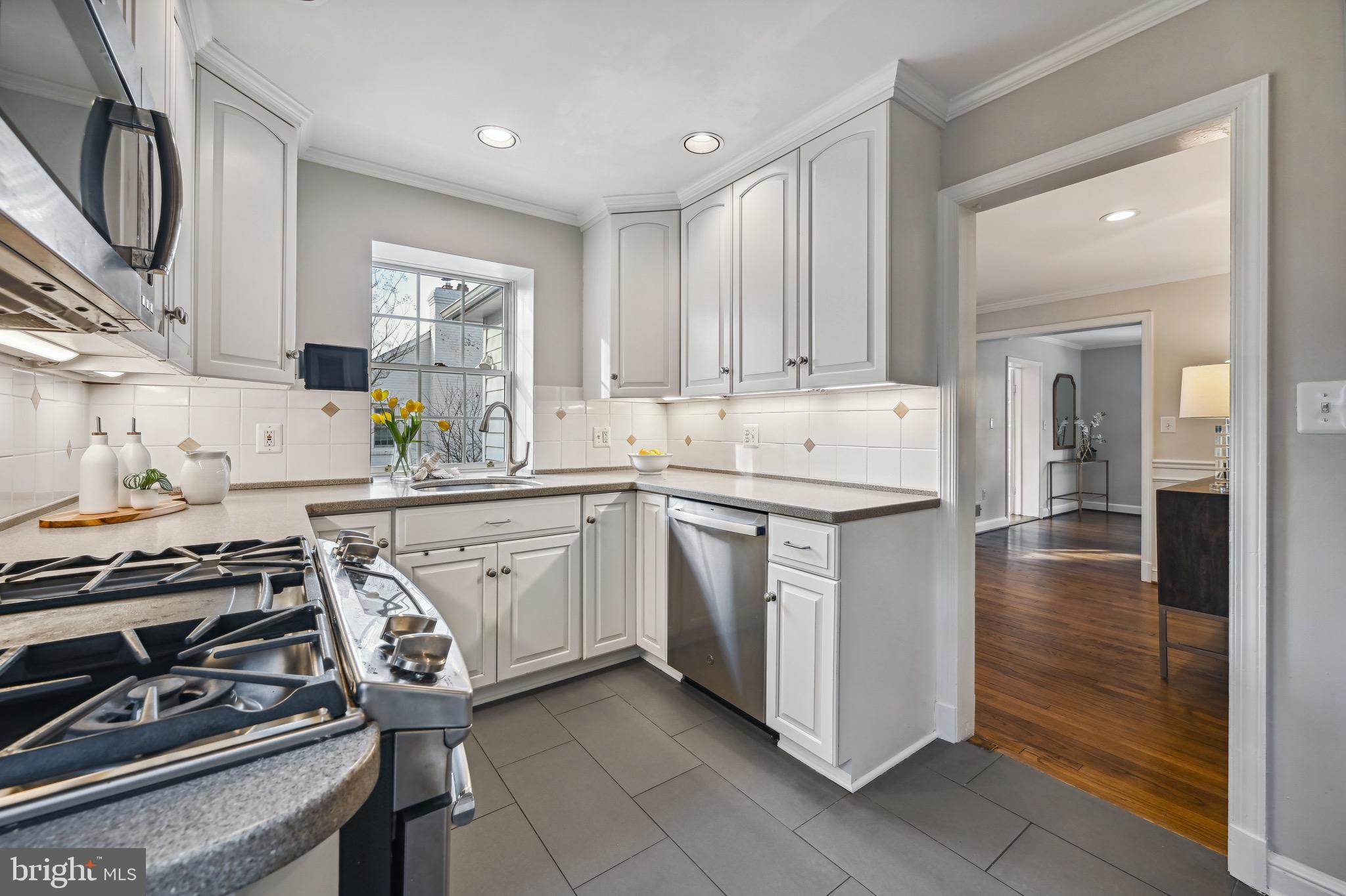 WESTMORELAND HILLS - Residential