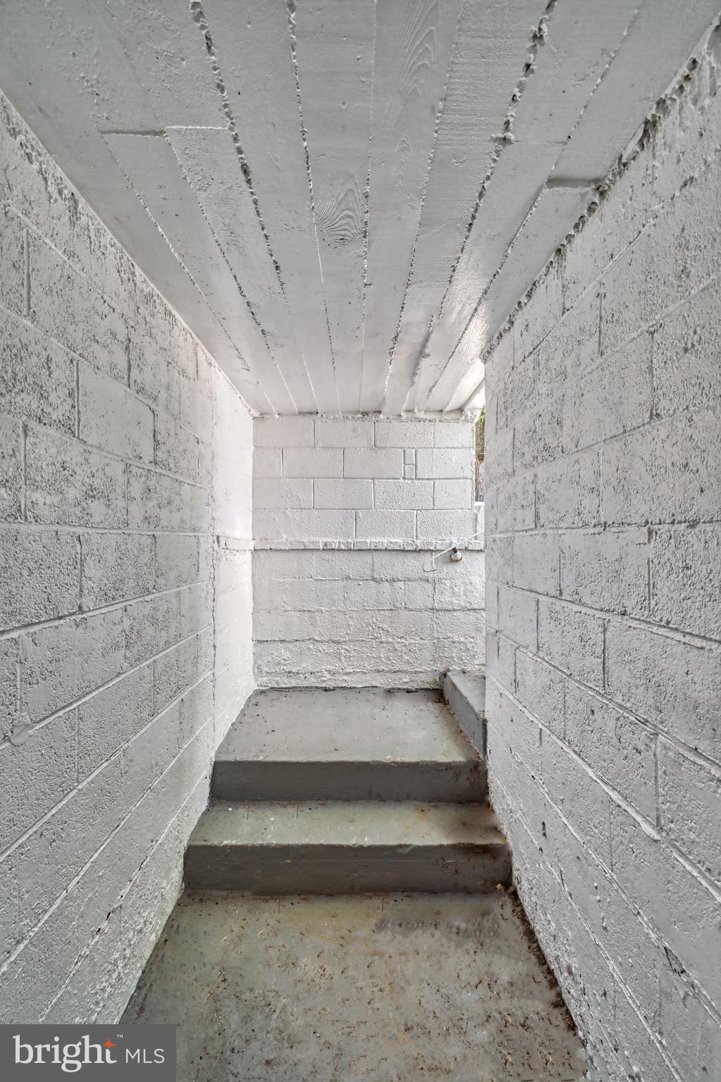 TEMPLE HILLS - Residential Lease