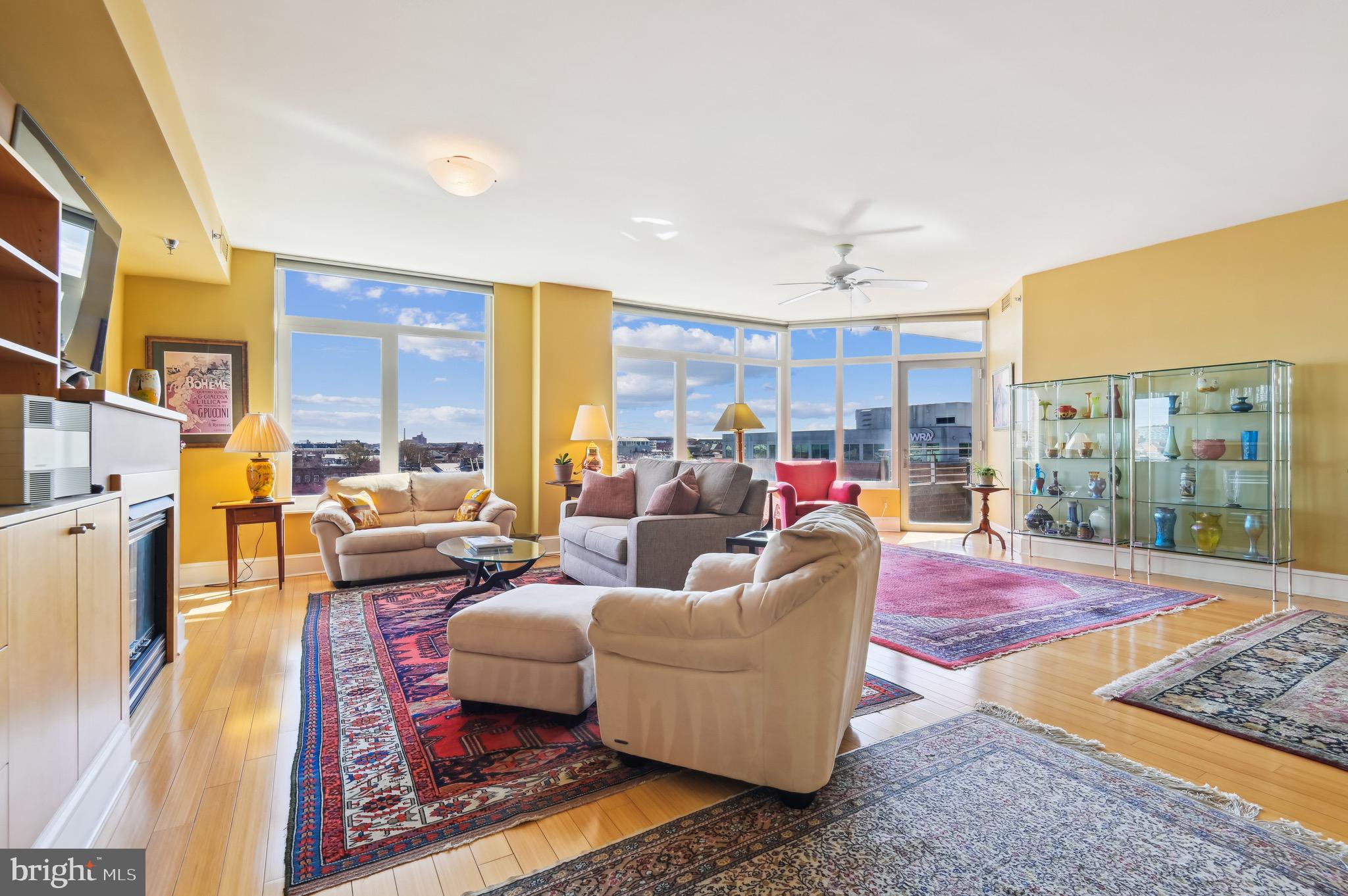 HARBOR EAST - Residential