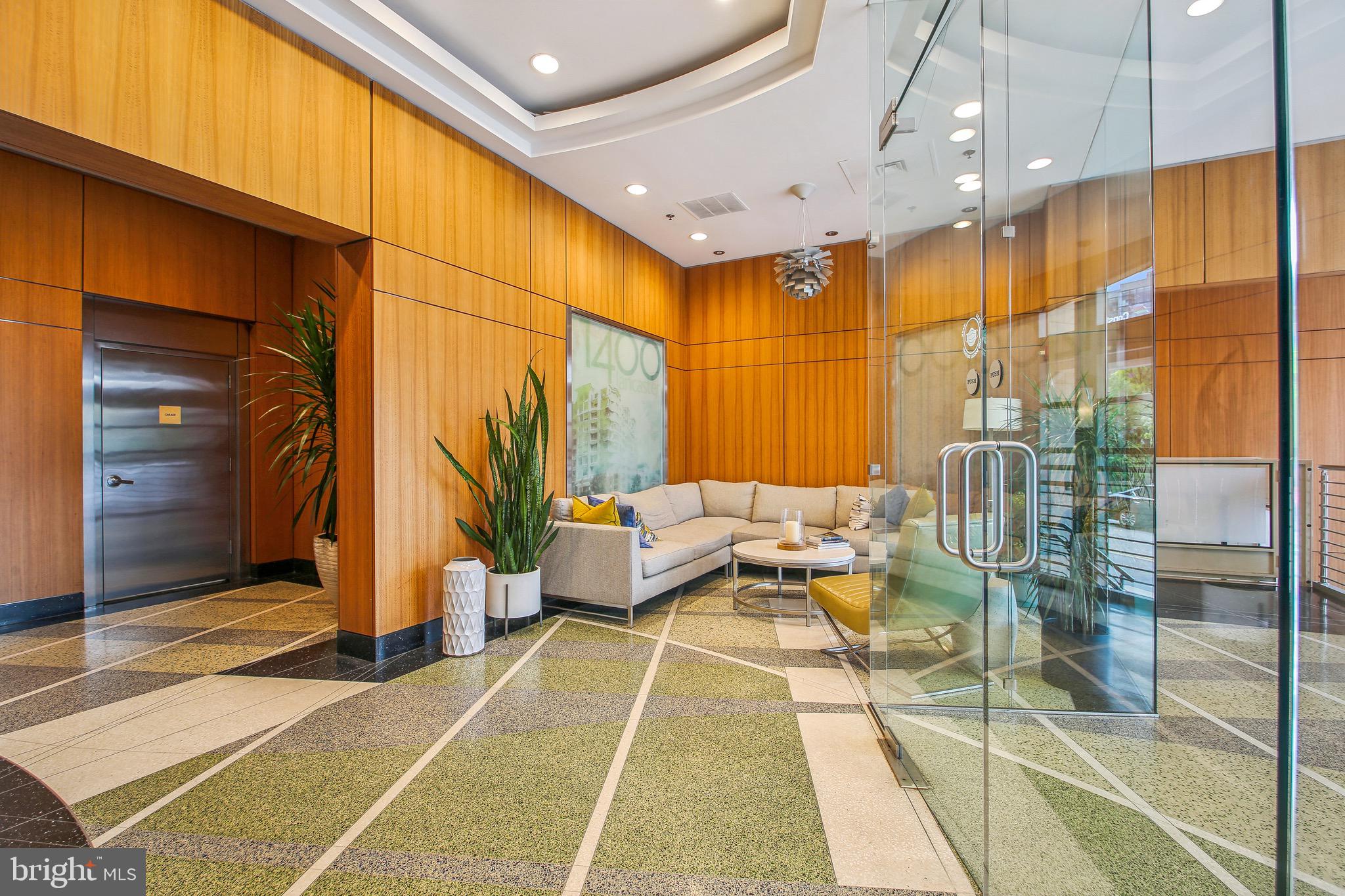 HARBOR EAST - Residential