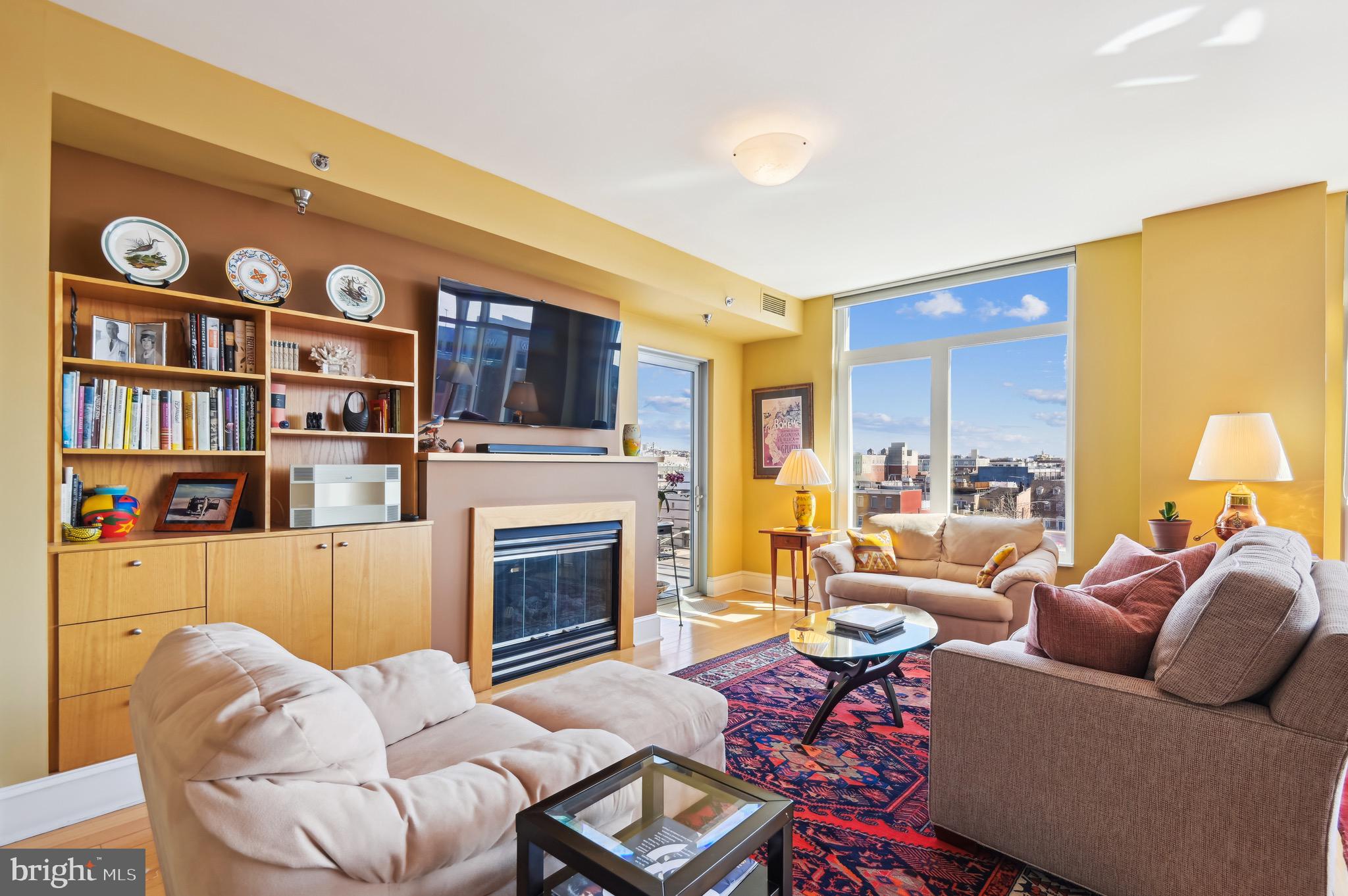 HARBOR EAST - Residential