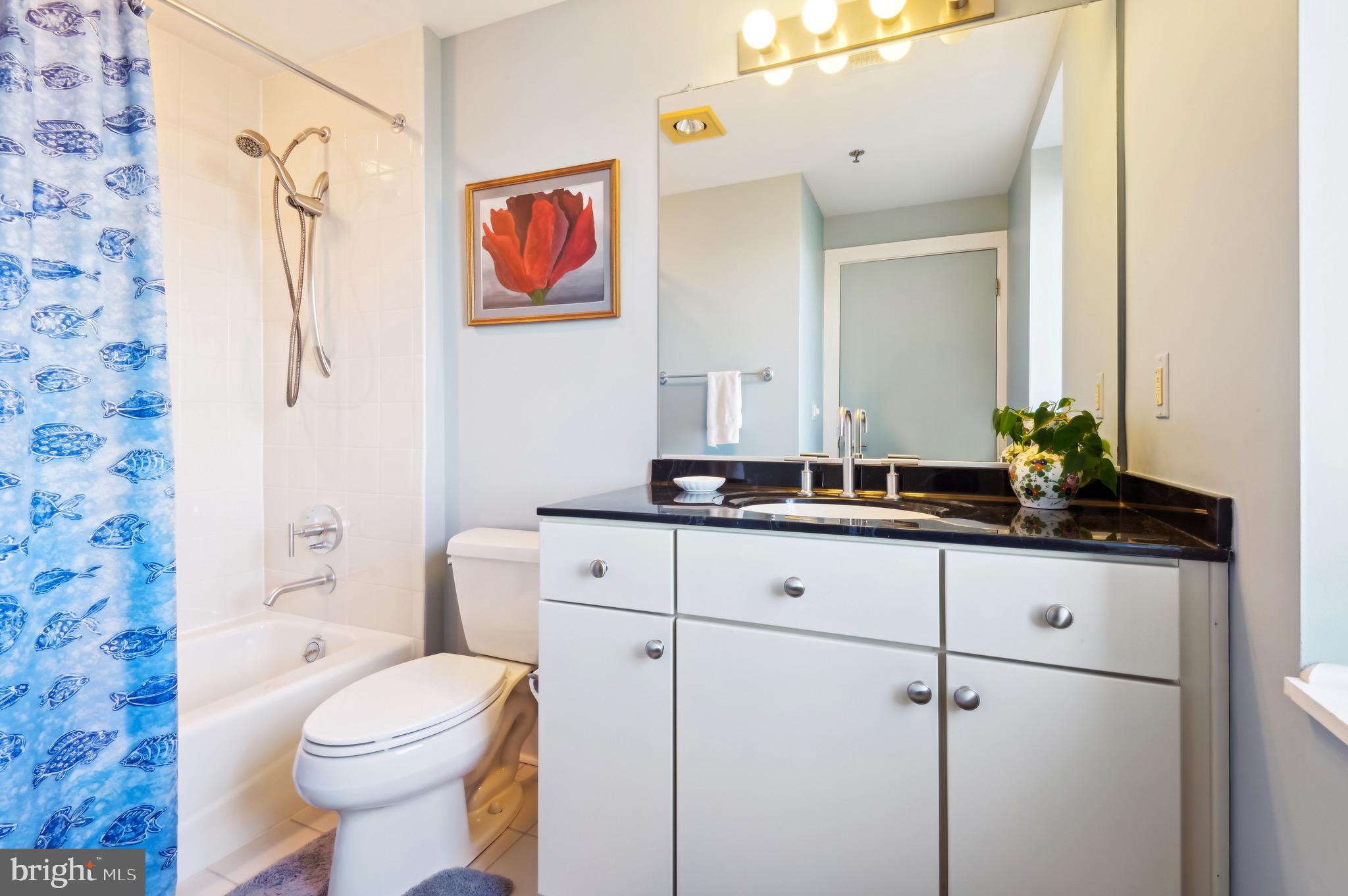 HARBOR EAST - Residential