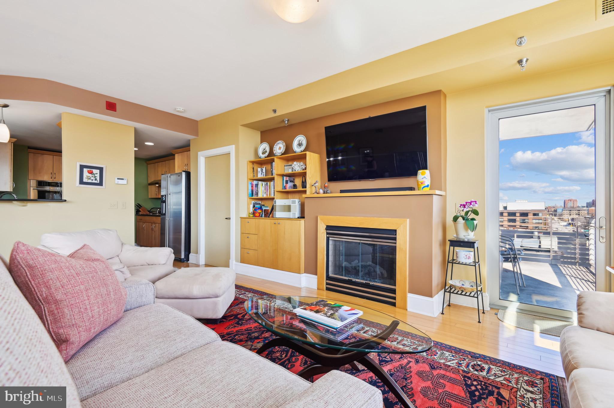 HARBOR EAST - Residential