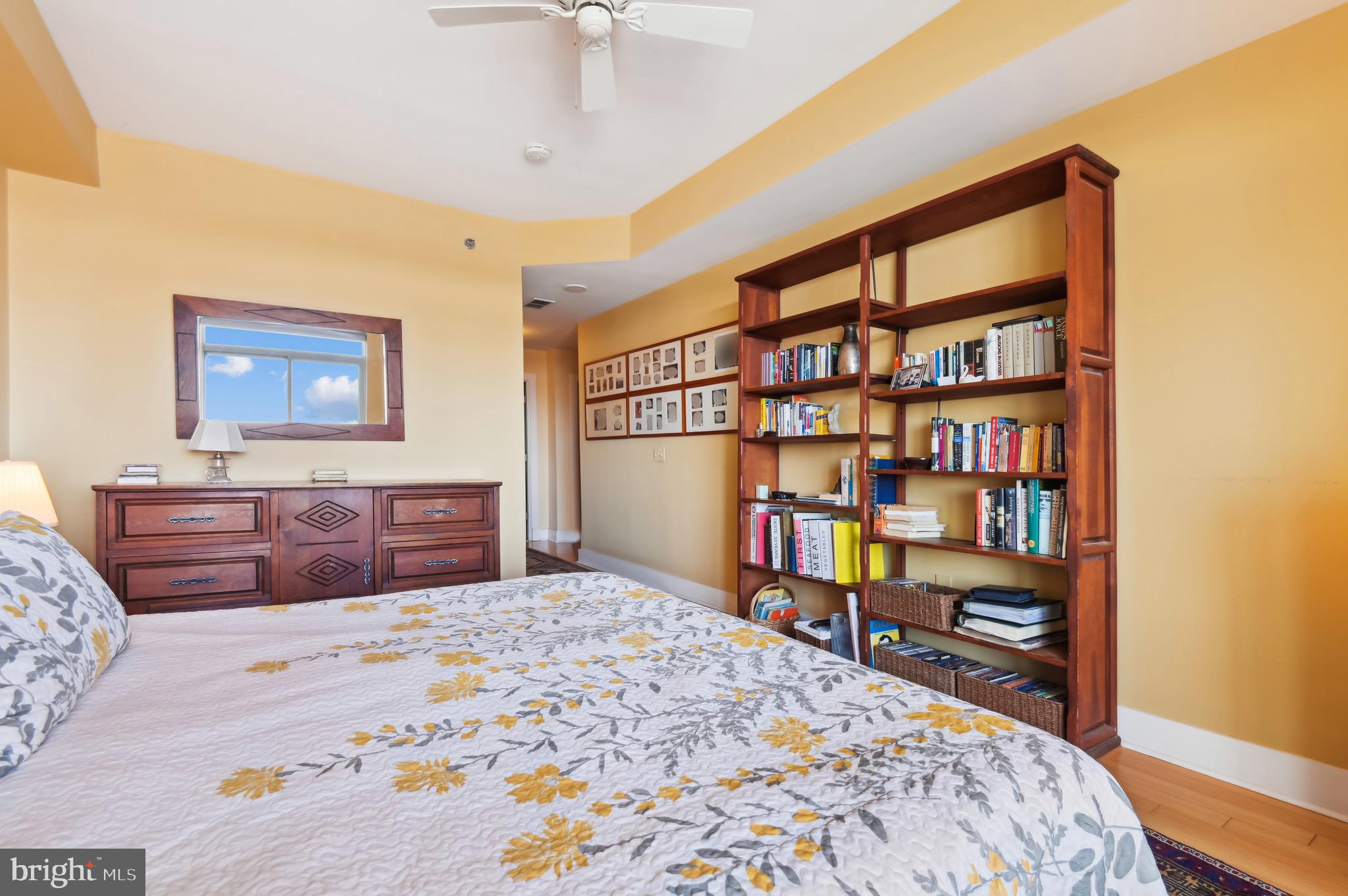 HARBOR EAST - Residential