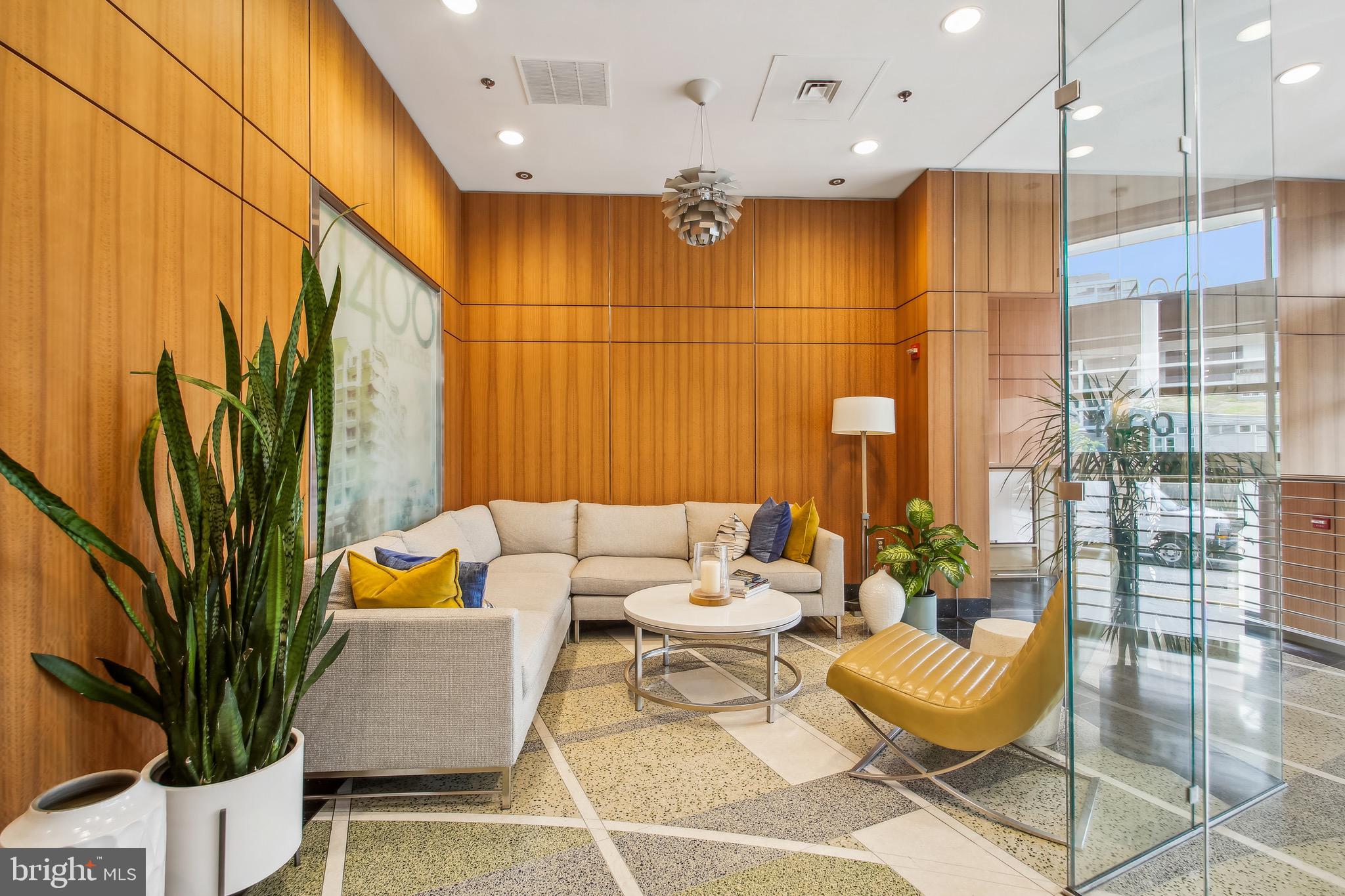 HARBOR EAST - Residential