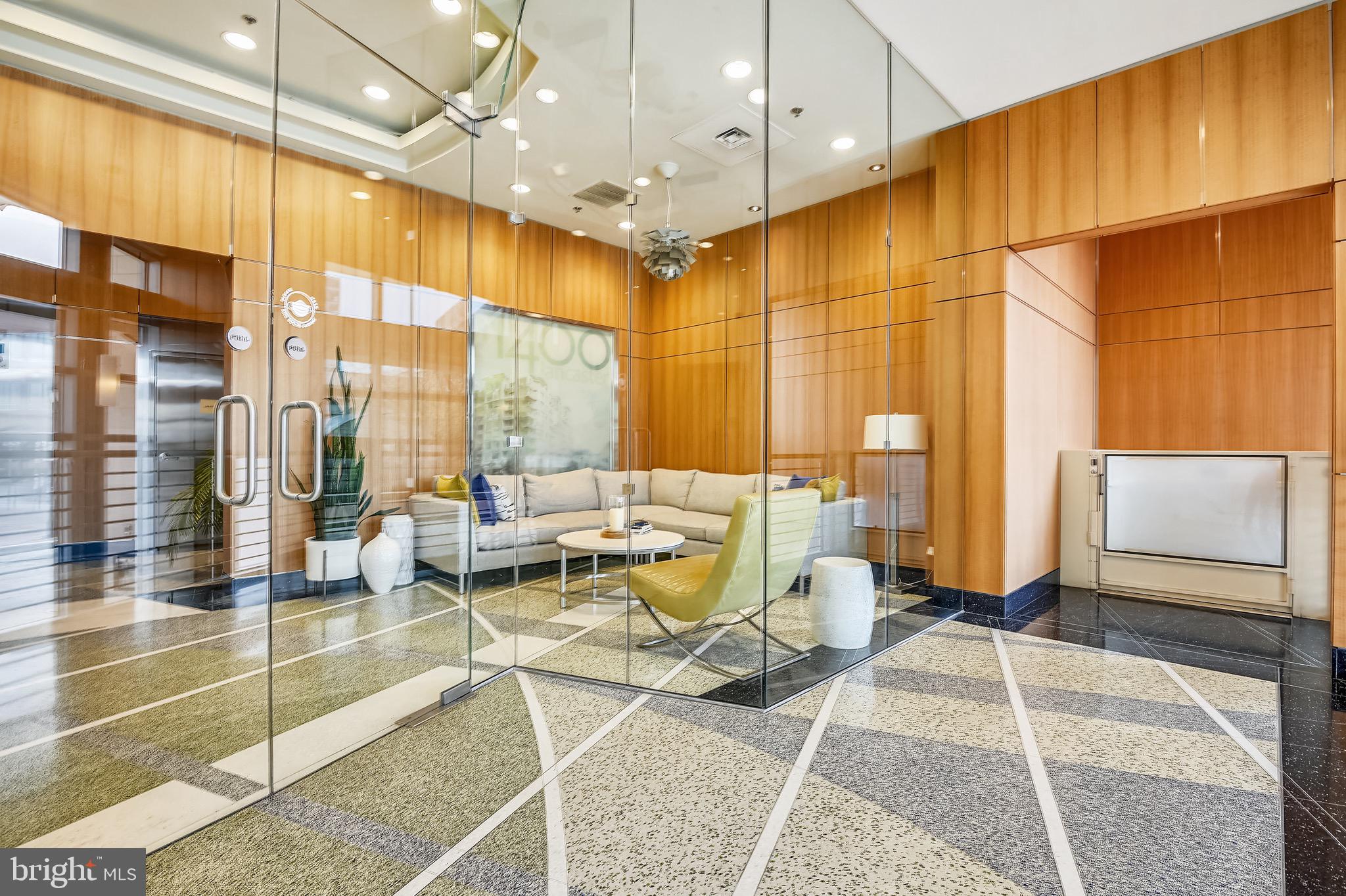 HARBOR EAST - Residential