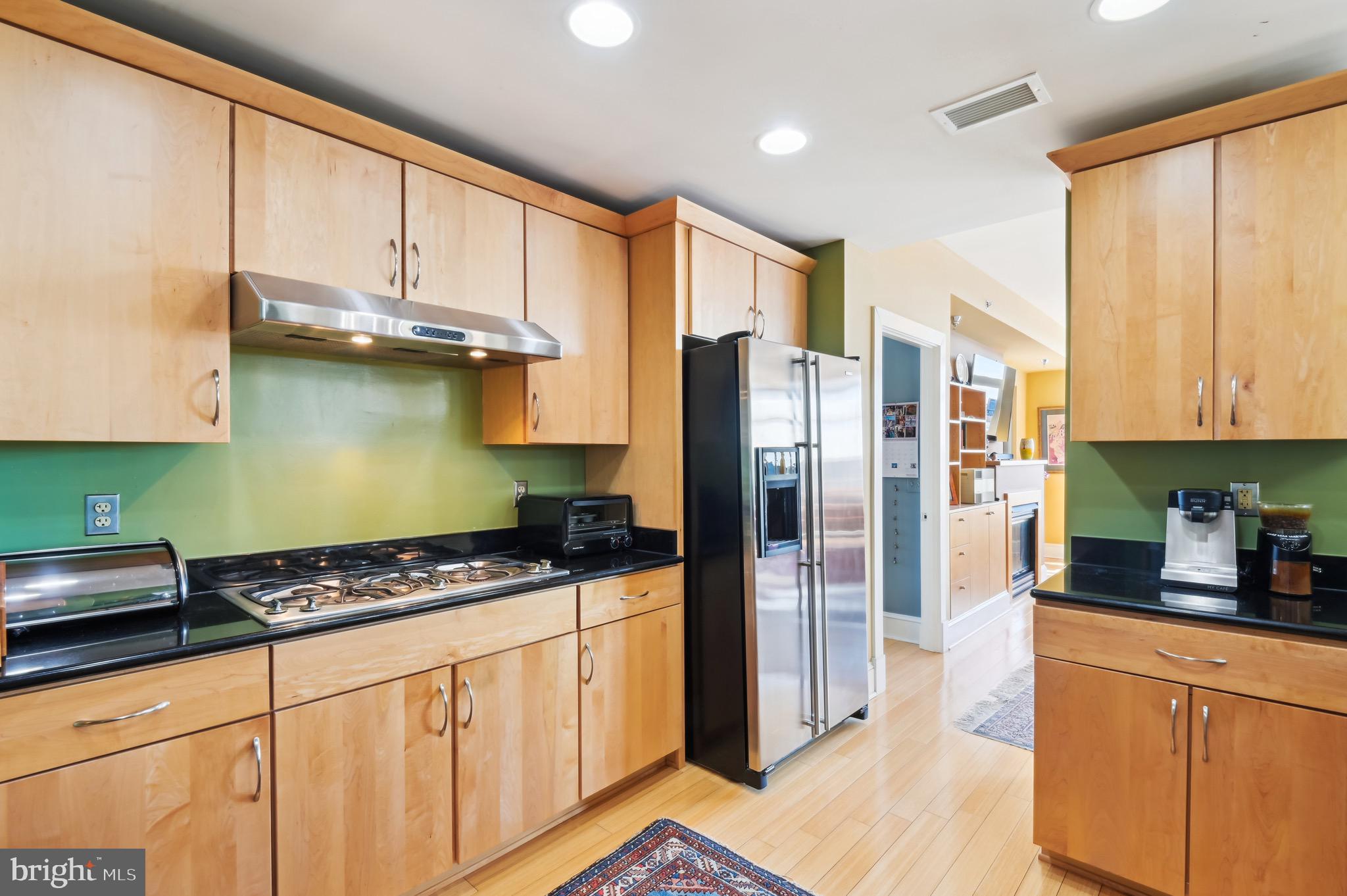 HARBOR EAST - Residential