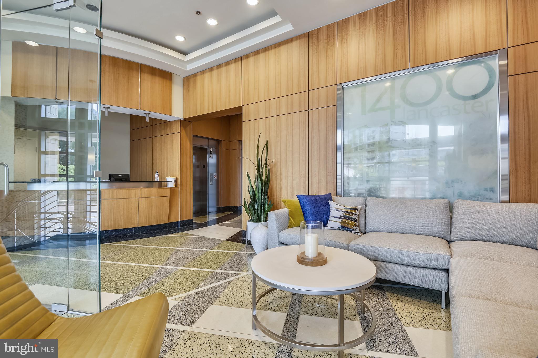 HARBOR EAST - Residential