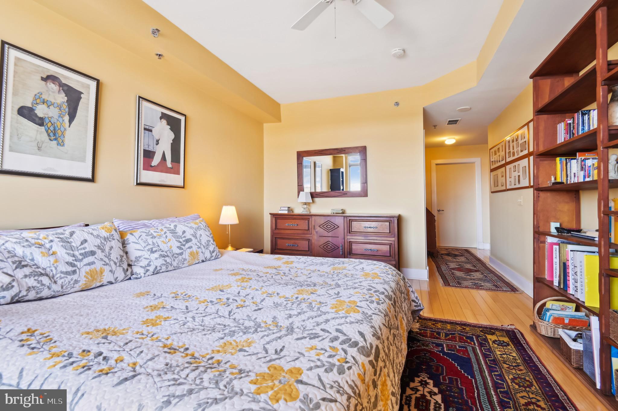 HARBOR EAST - Residential