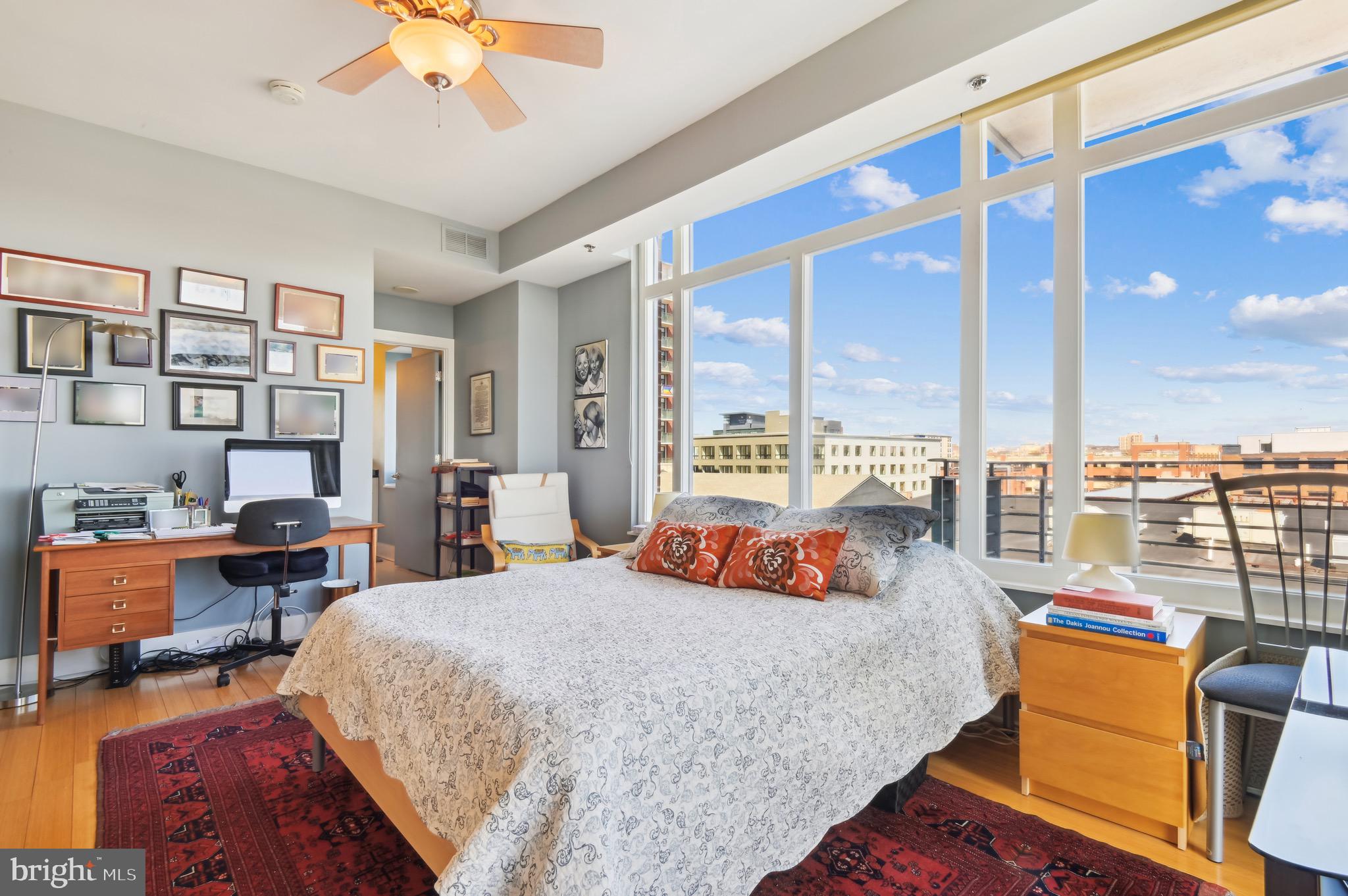 HARBOR EAST - Residential