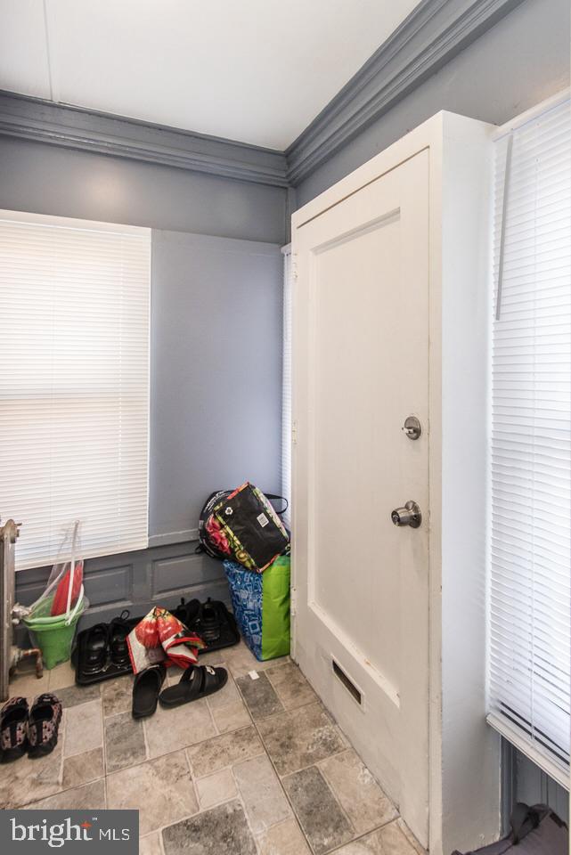 FRANKFORD - Residential Income