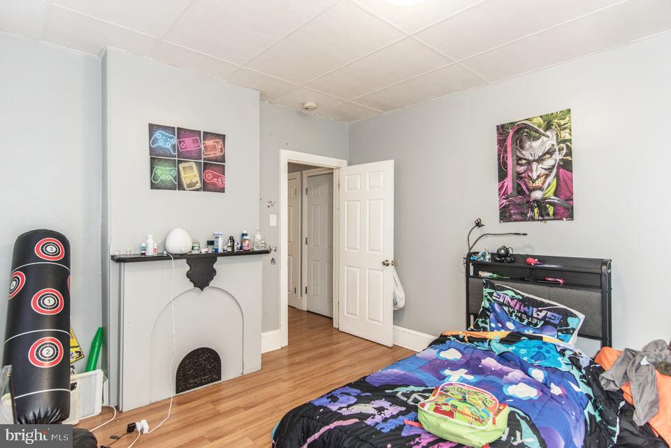 FRANKFORD - Residential Income