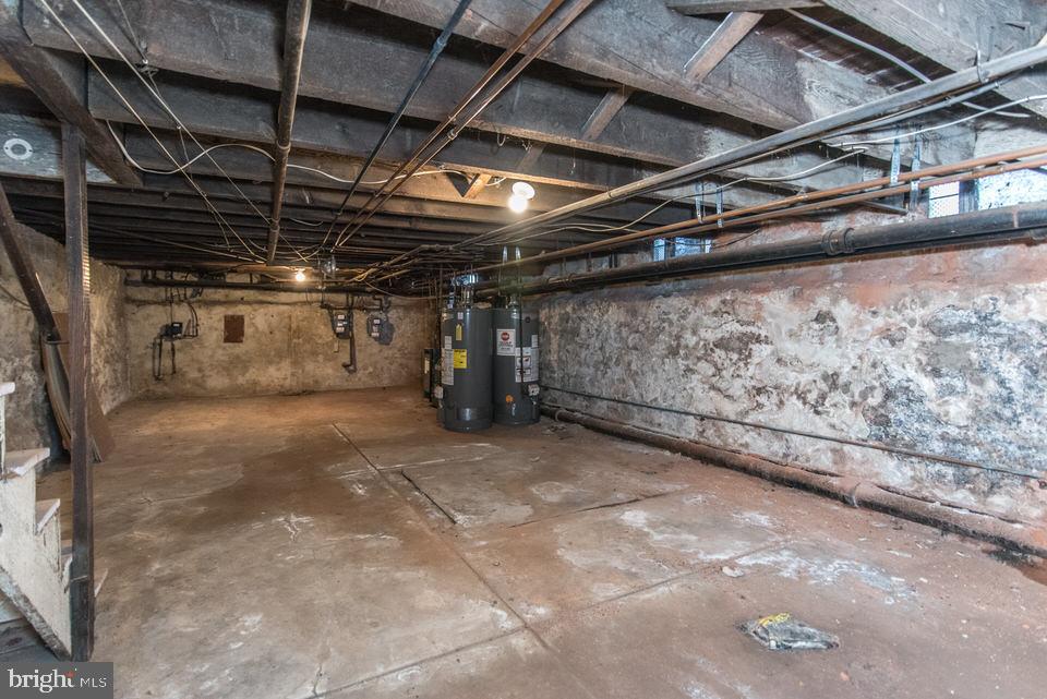 FRANKFORD - Residential Income