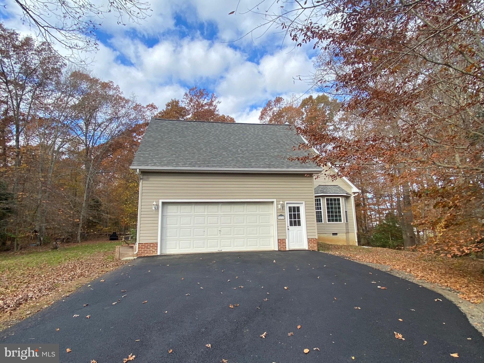 BRUCE KNOLLS - Residential