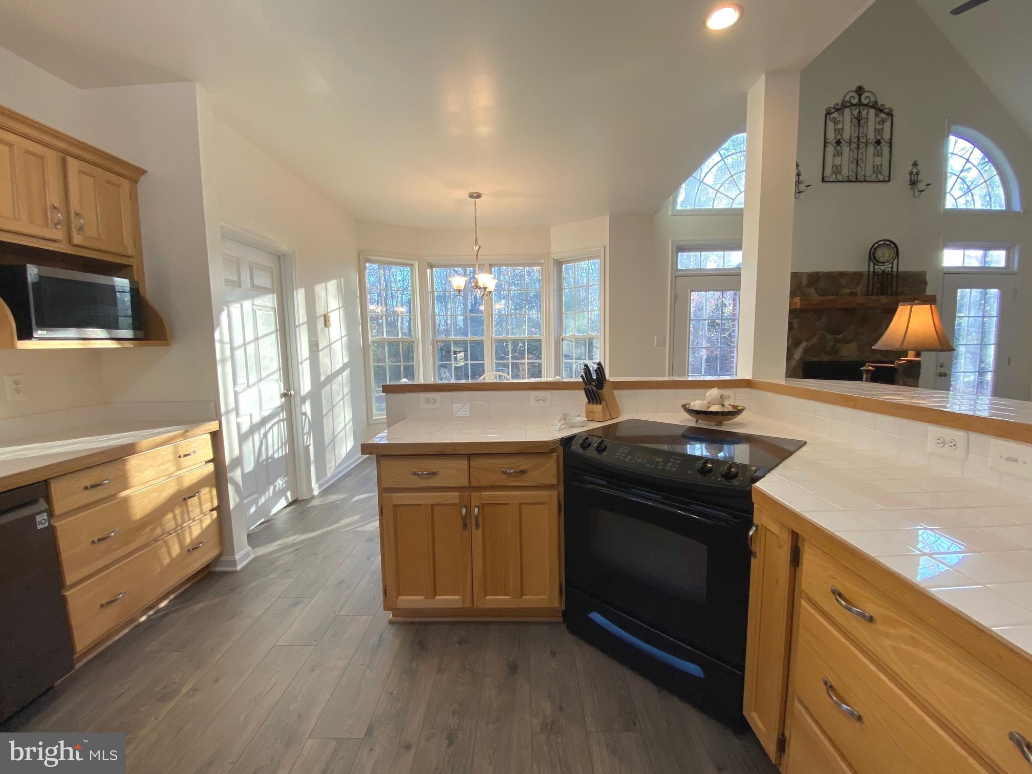 BRUCE KNOLLS - Residential