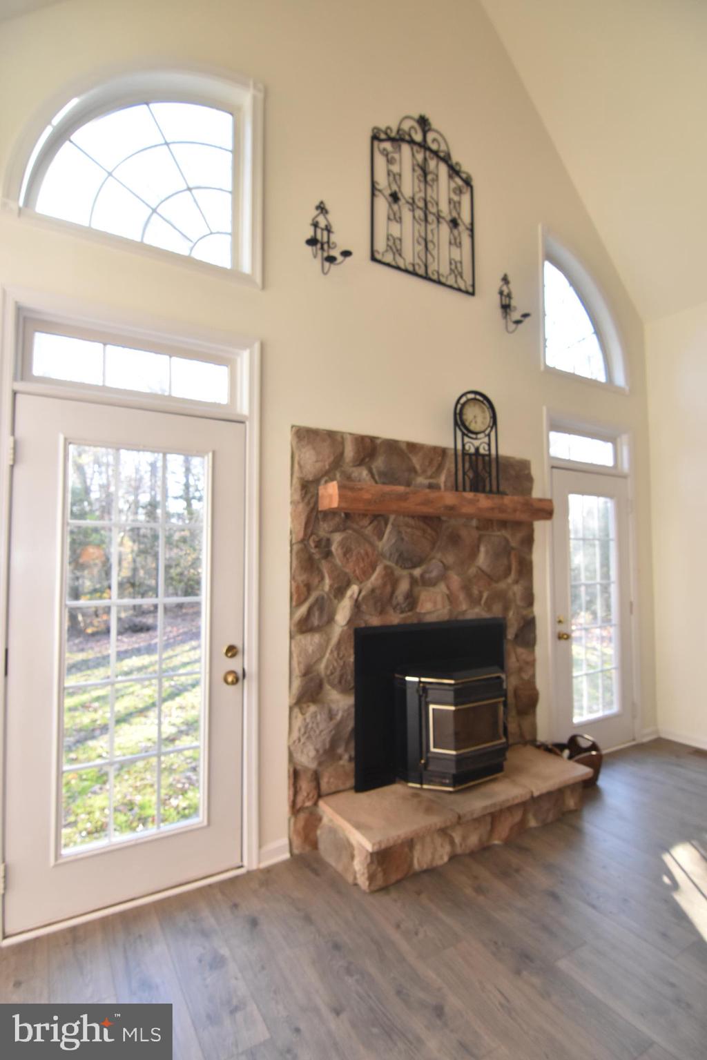 BRUCE KNOLLS - Residential