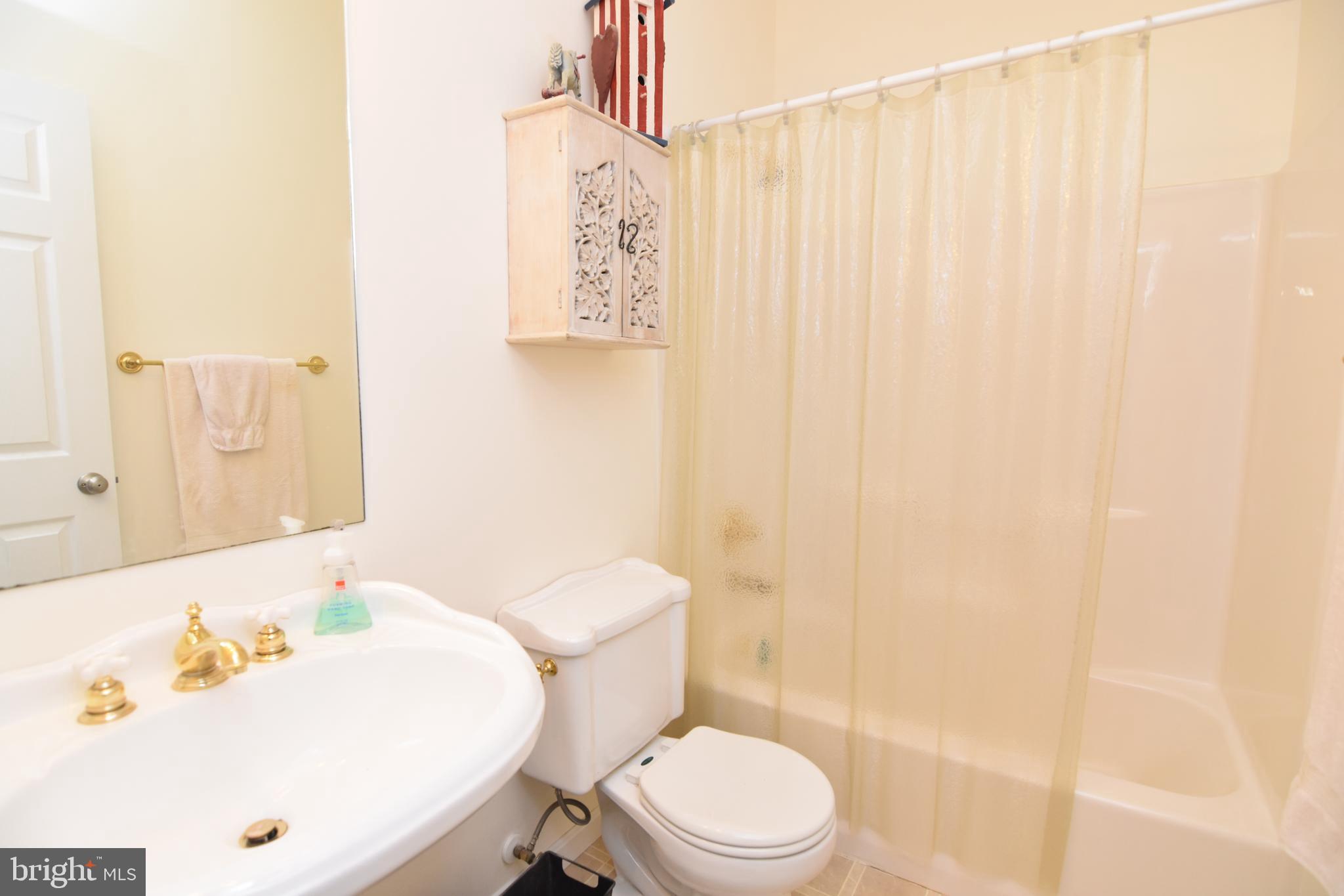 BRUCE KNOLLS - Residential