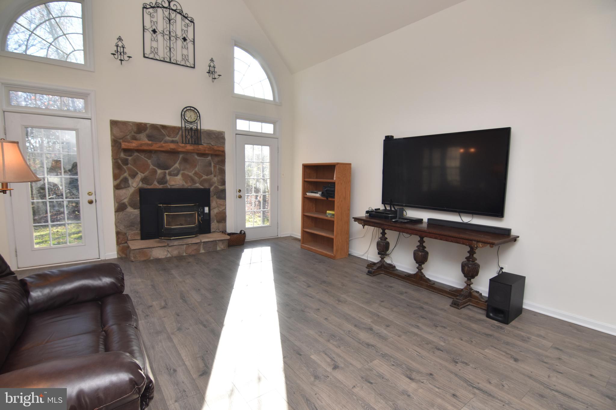 BRUCE KNOLLS - Residential