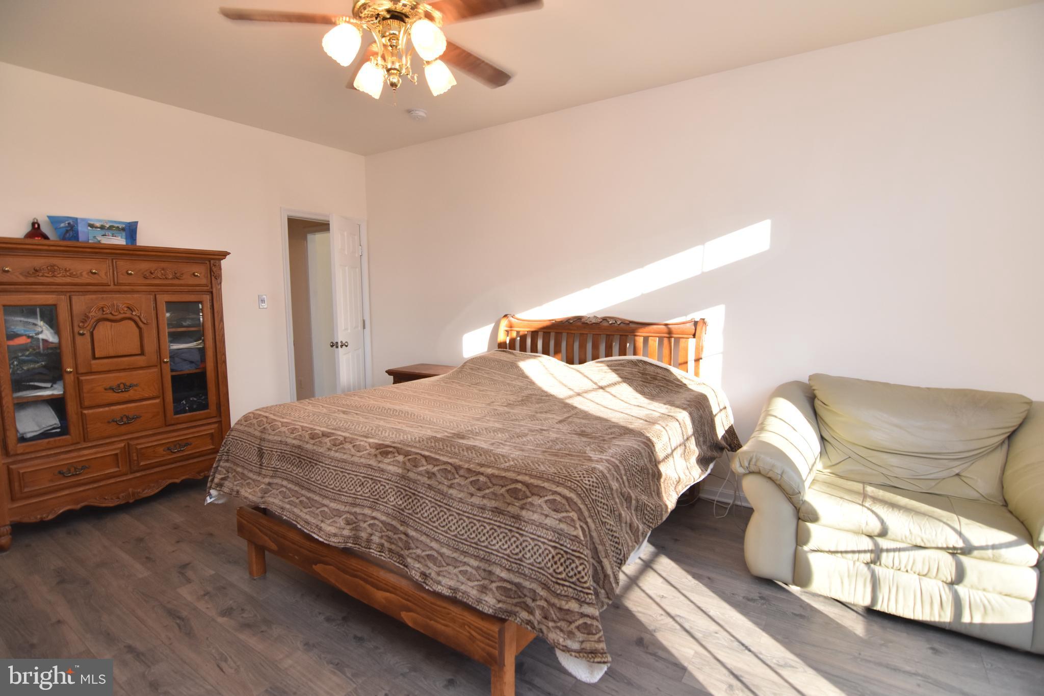 BRUCE KNOLLS - Residential