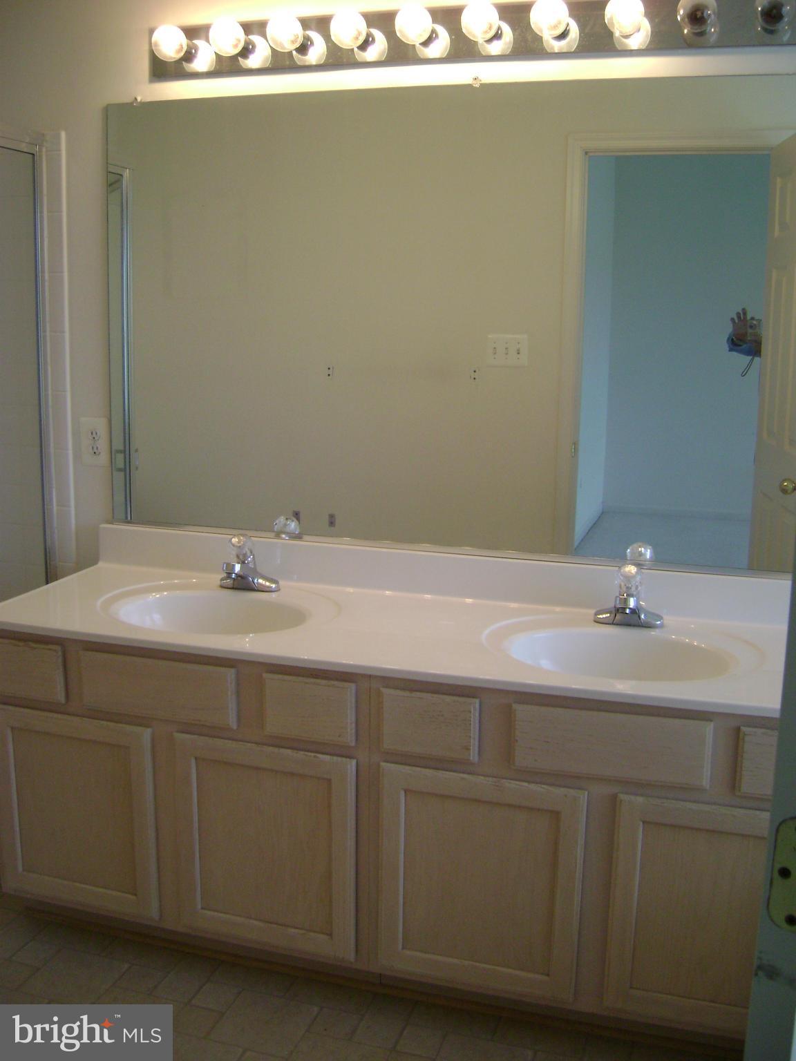 JEFFERSON VILLAGE TH - Residential Lease