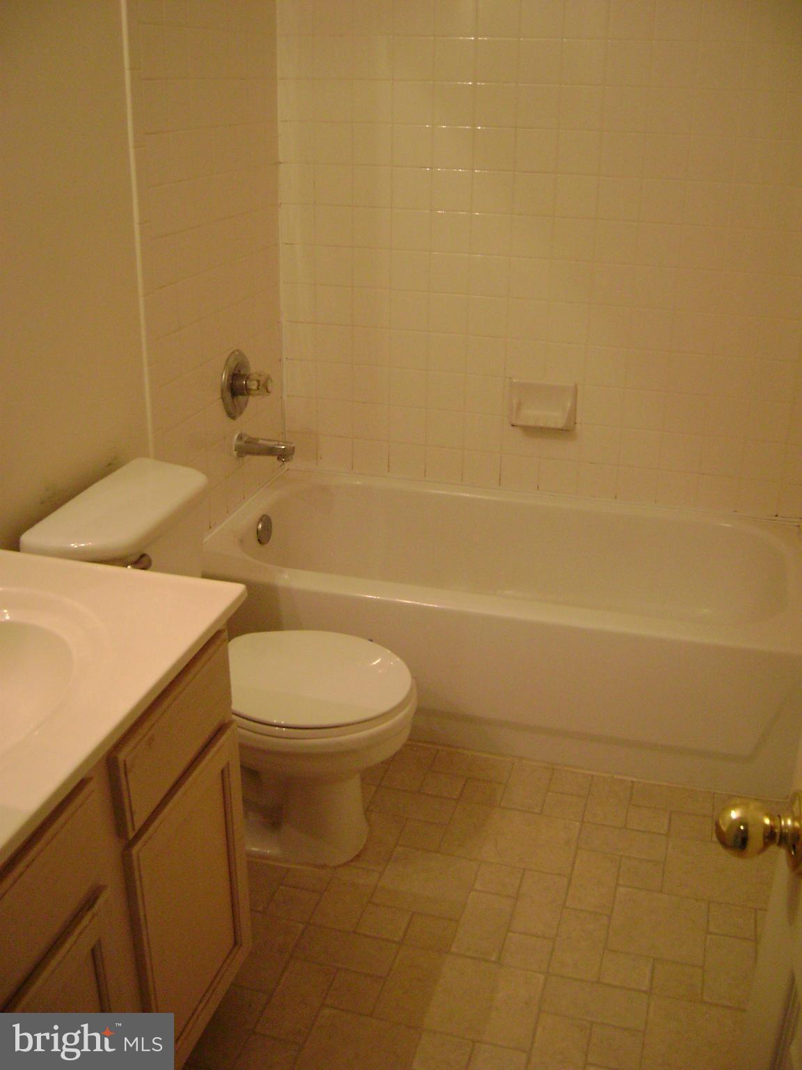 JEFFERSON VILLAGE TH - Residential Lease